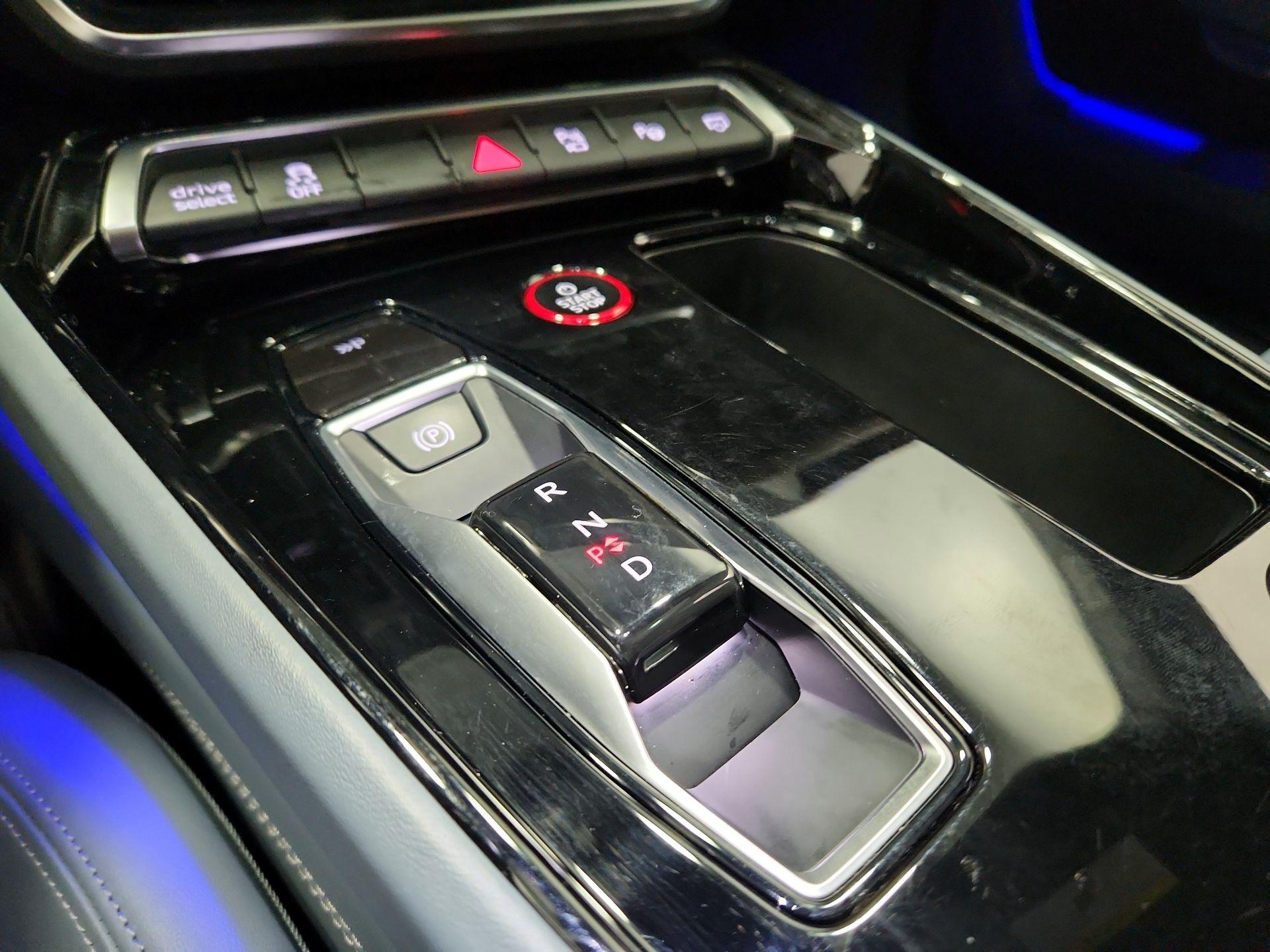 Thumbnail: 2022 Audi e-tron GT - 18