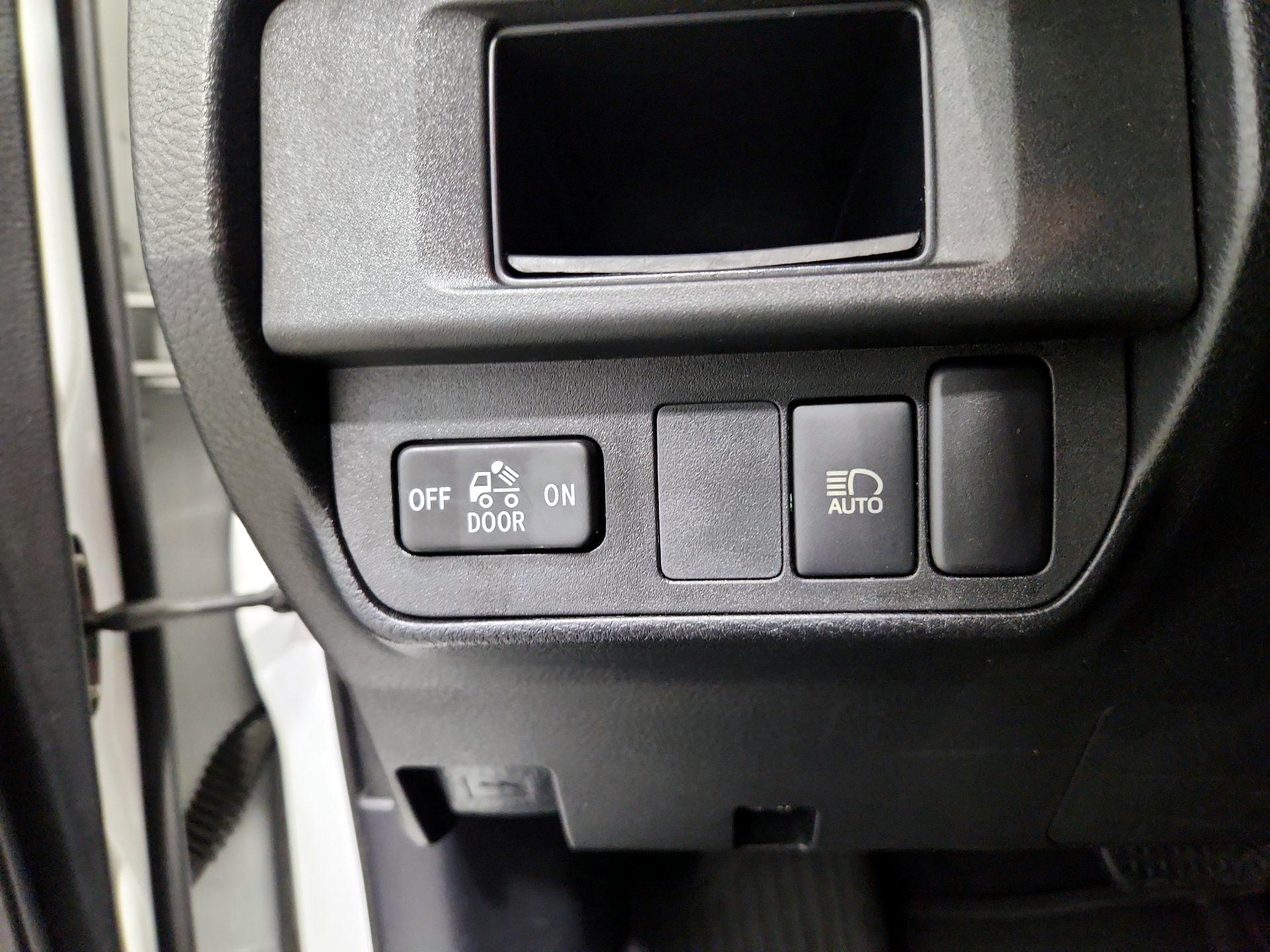 Thumbnail: 2019 Toyota Tacoma - 13