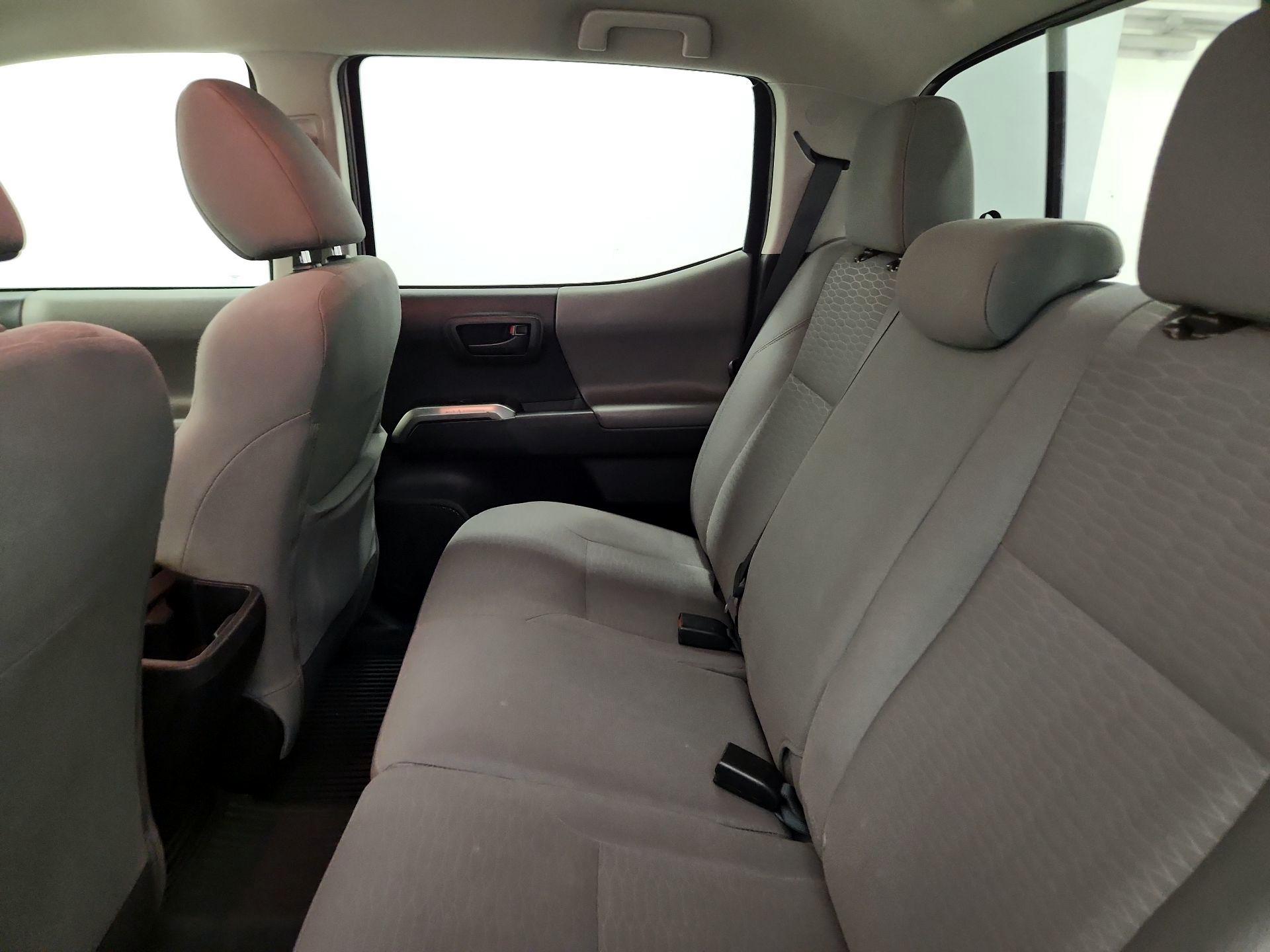 Thumbnail: 2019 Toyota Tacoma - 19