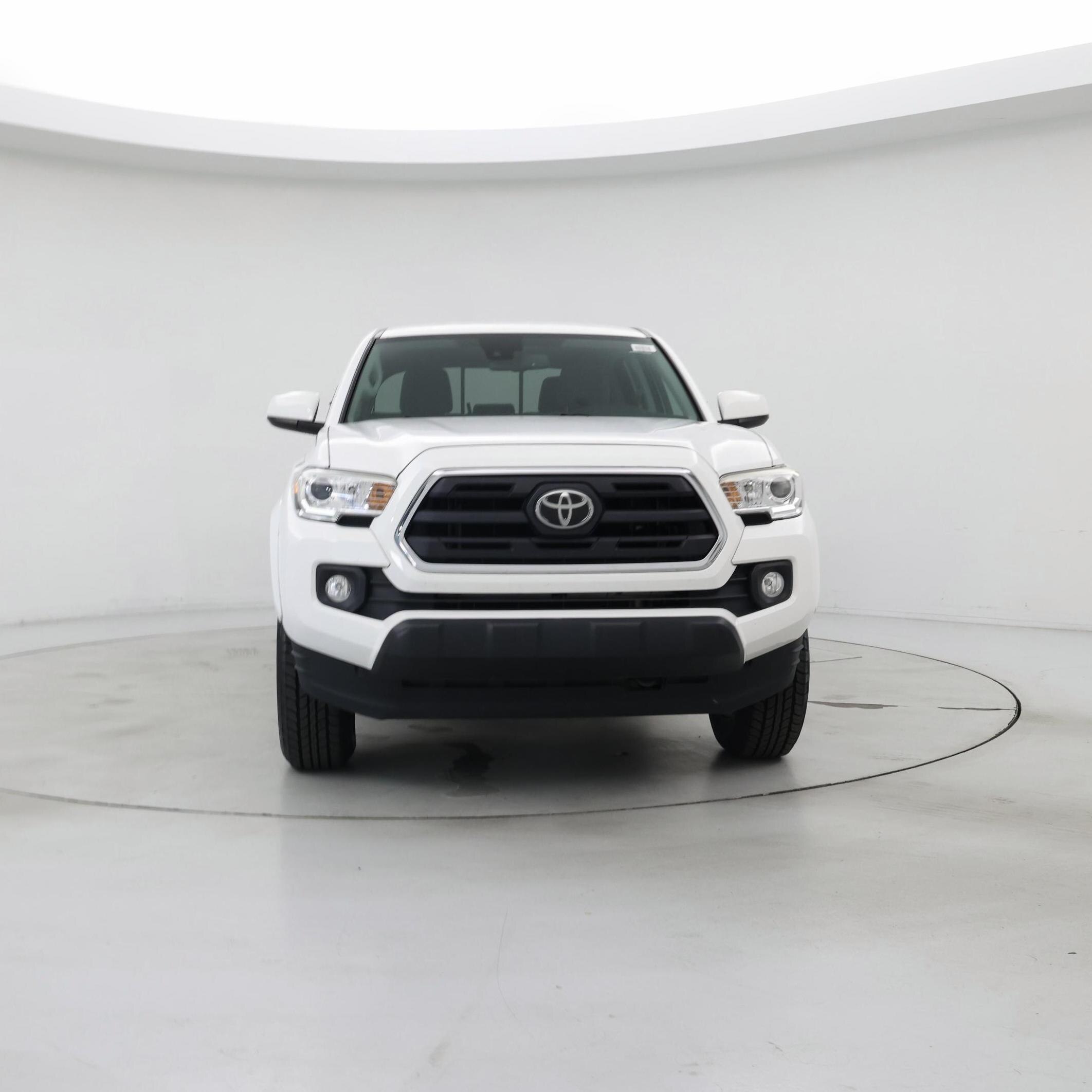 Thumbnail: 2019 Toyota Tacoma - 5