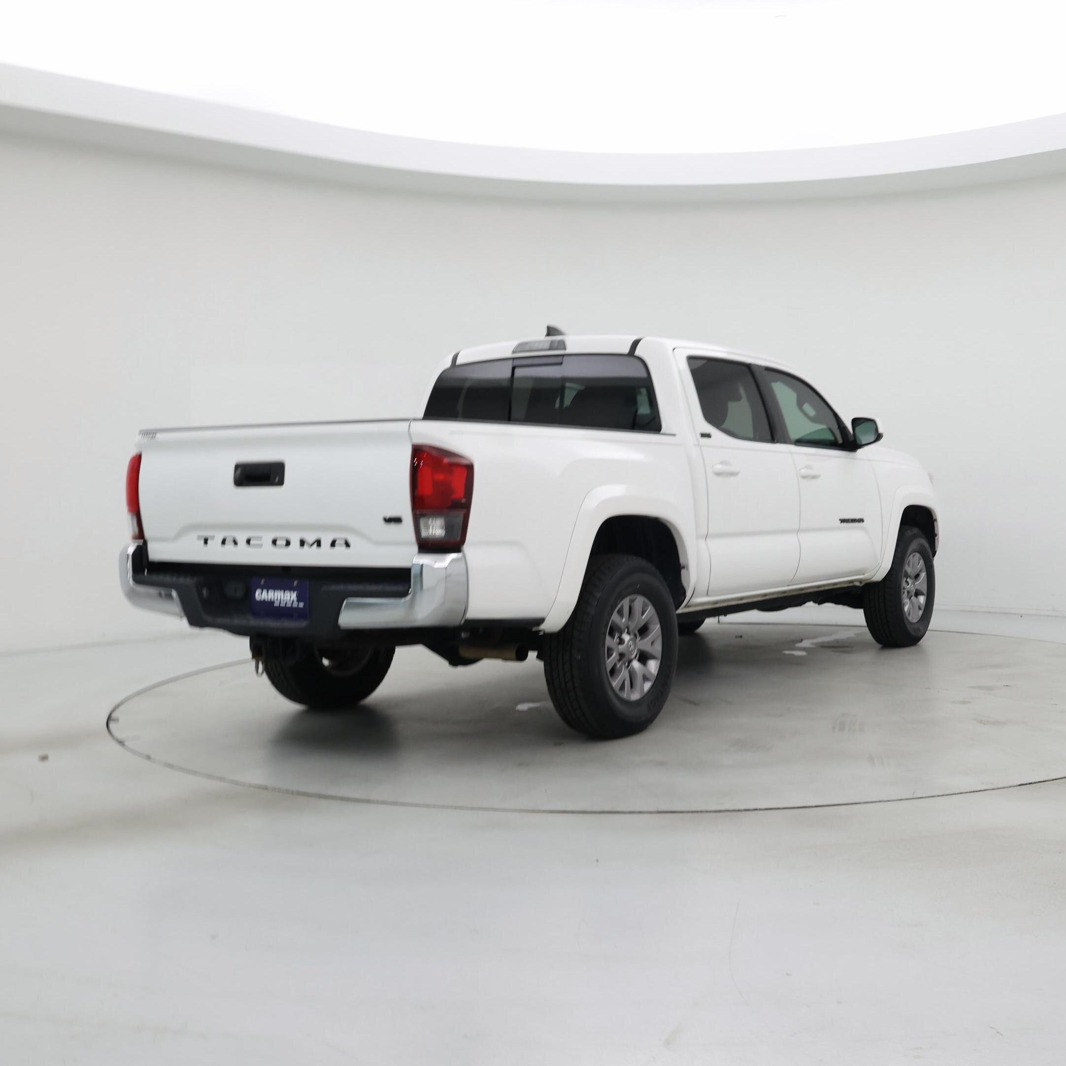 Thumbnail: 2019 Toyota Tacoma - 8