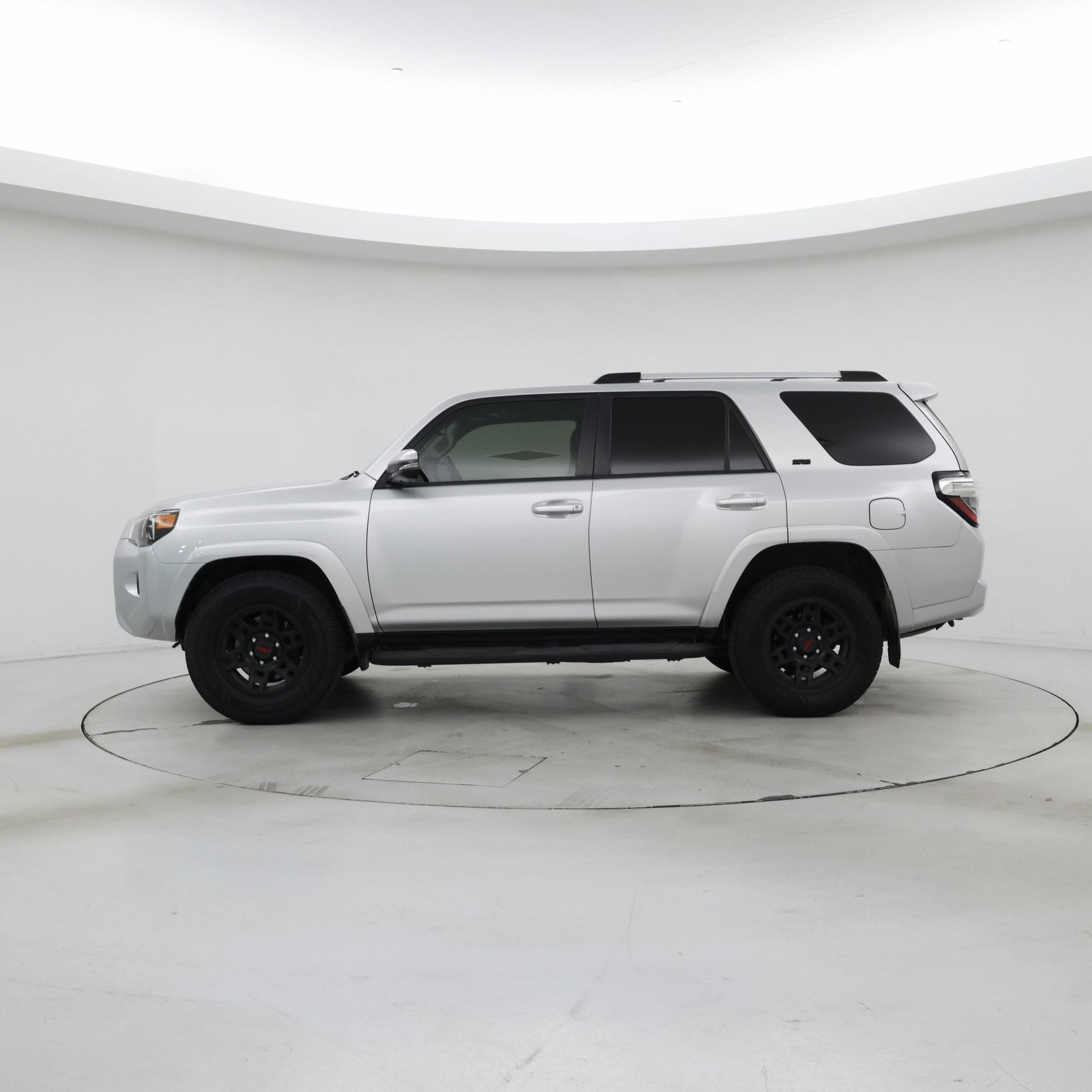 Thumbnail: 2021 Toyota 4Runner - 3