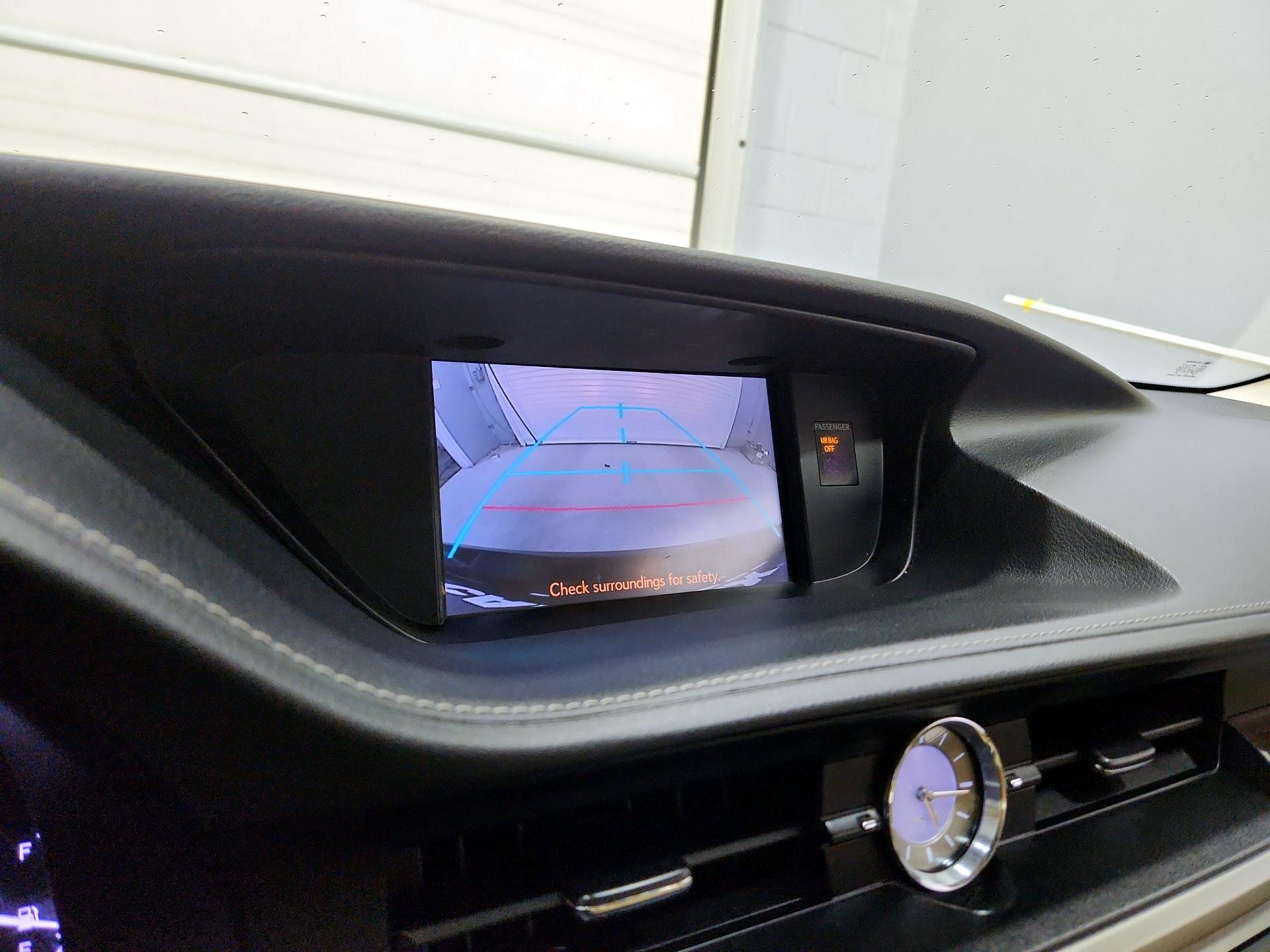 Thumbnail: 2014 Lexus ES - 15