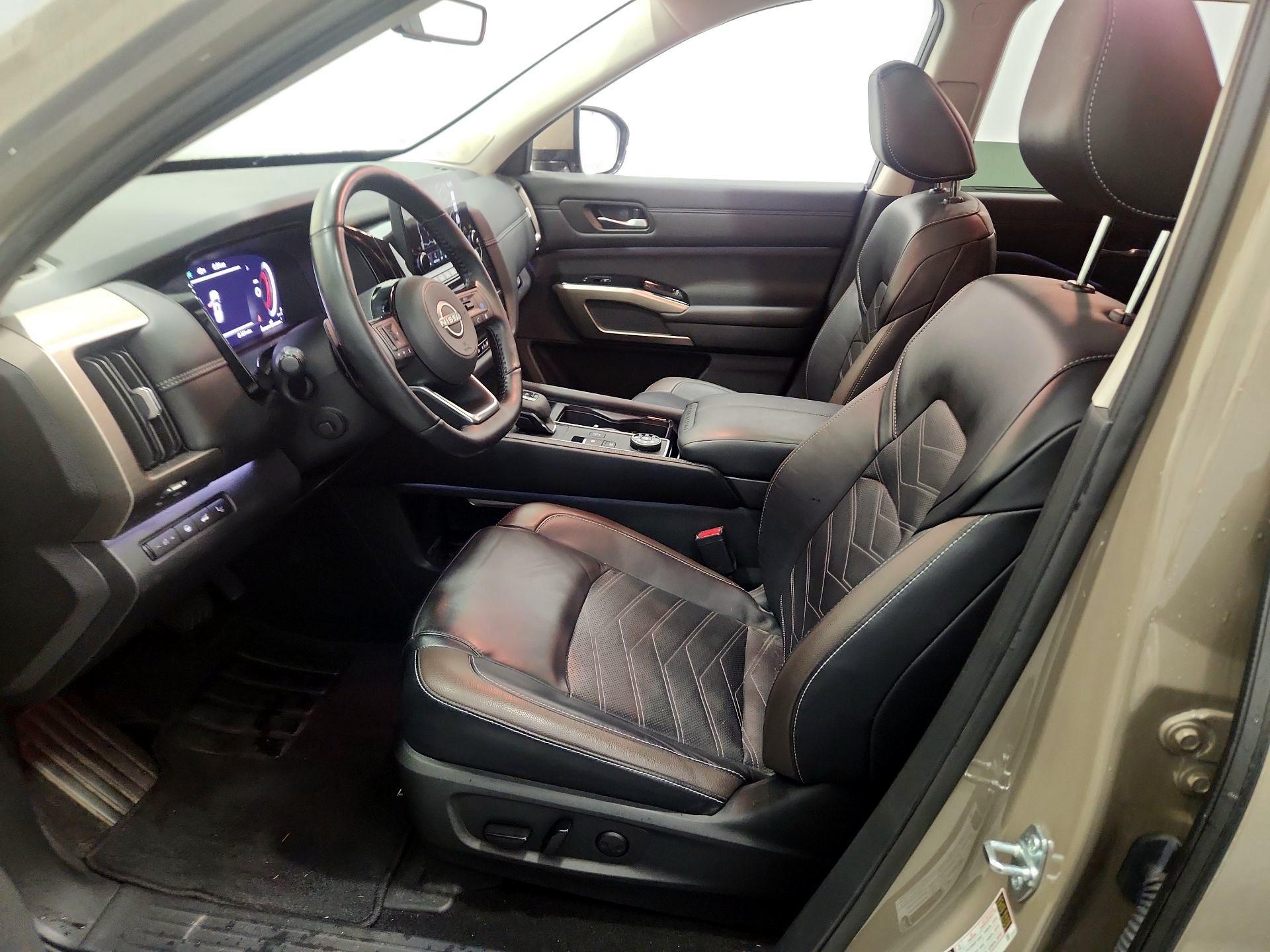 Thumbnail: 2023 Nissan Pathfinder - 11