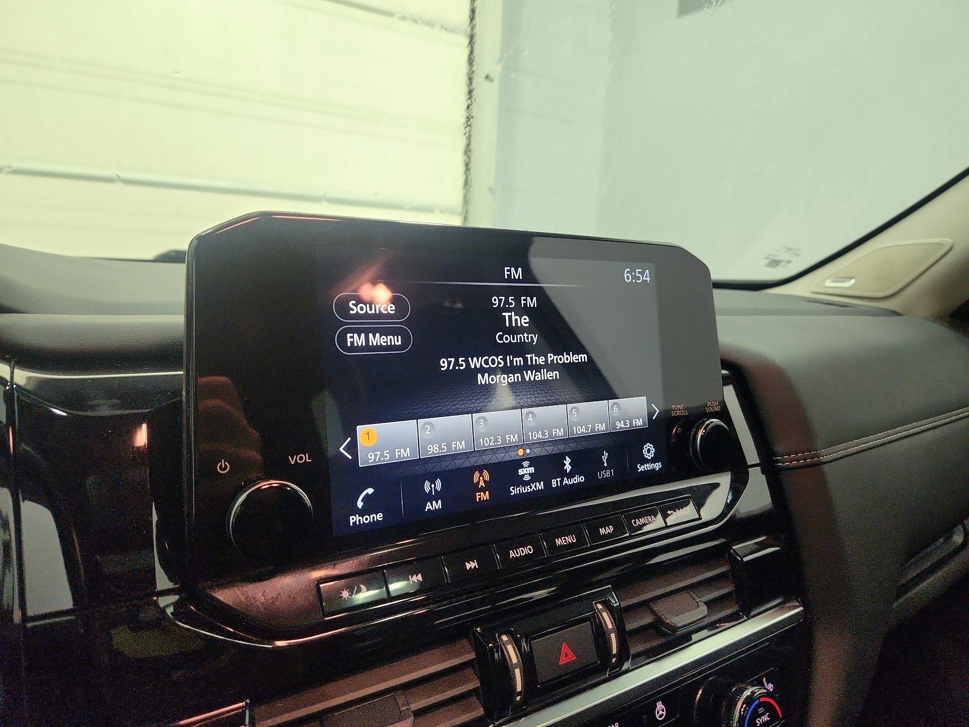 Thumbnail: 2023 Nissan Pathfinder - 16