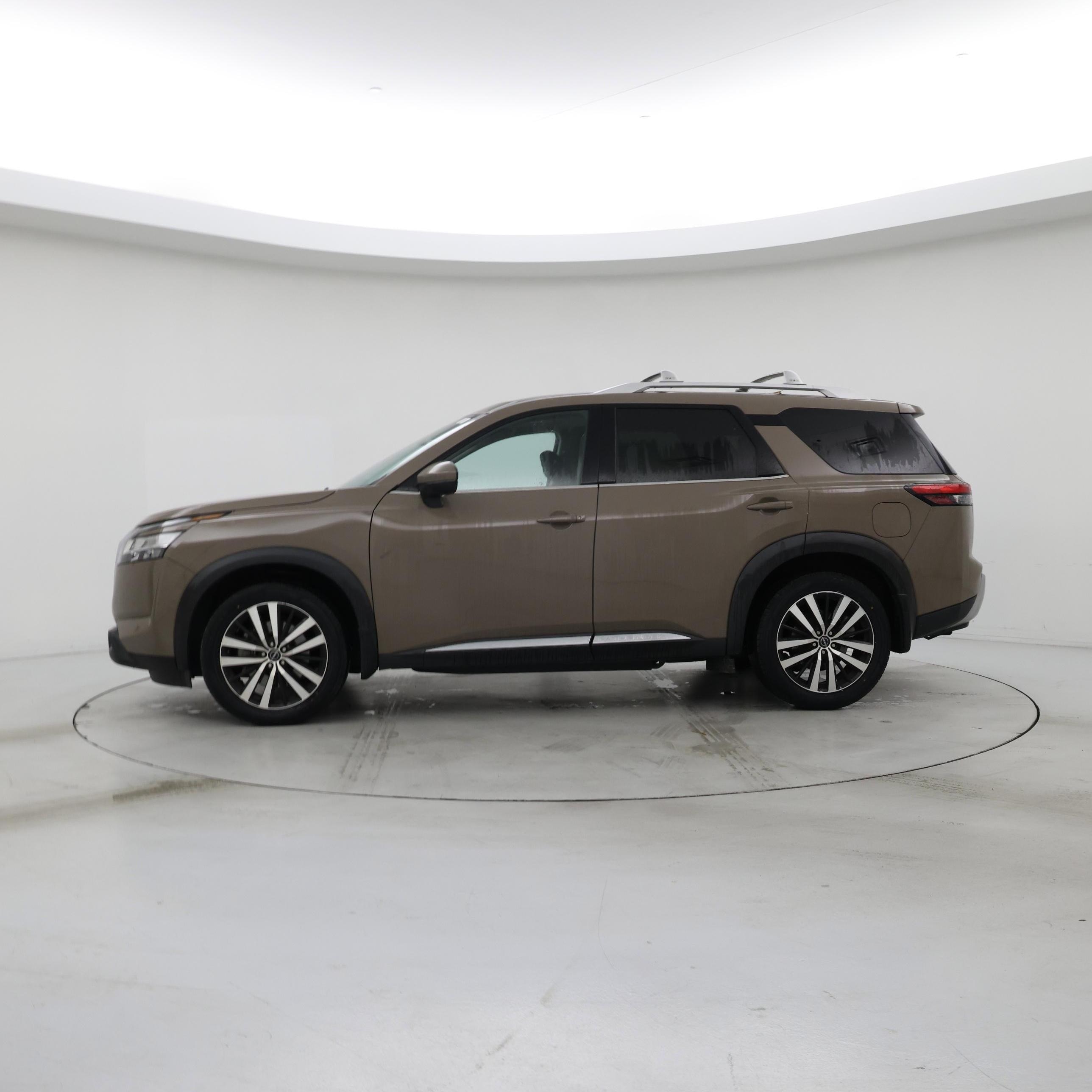Thumbnail: 2023 Nissan Pathfinder - 3