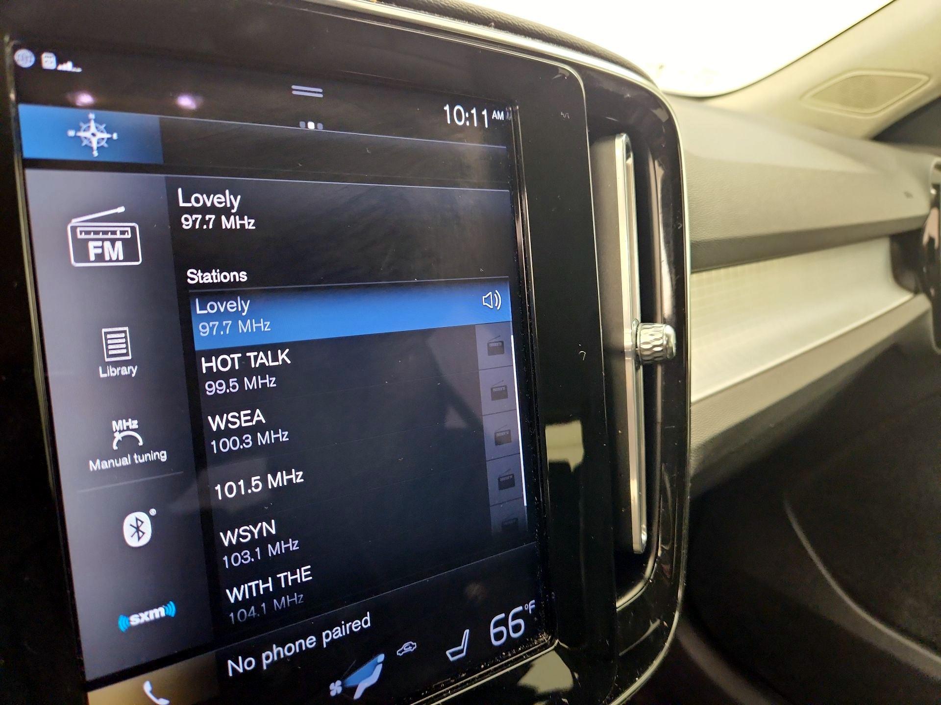 Thumbnail: 2021 Volvo XC40 - 16