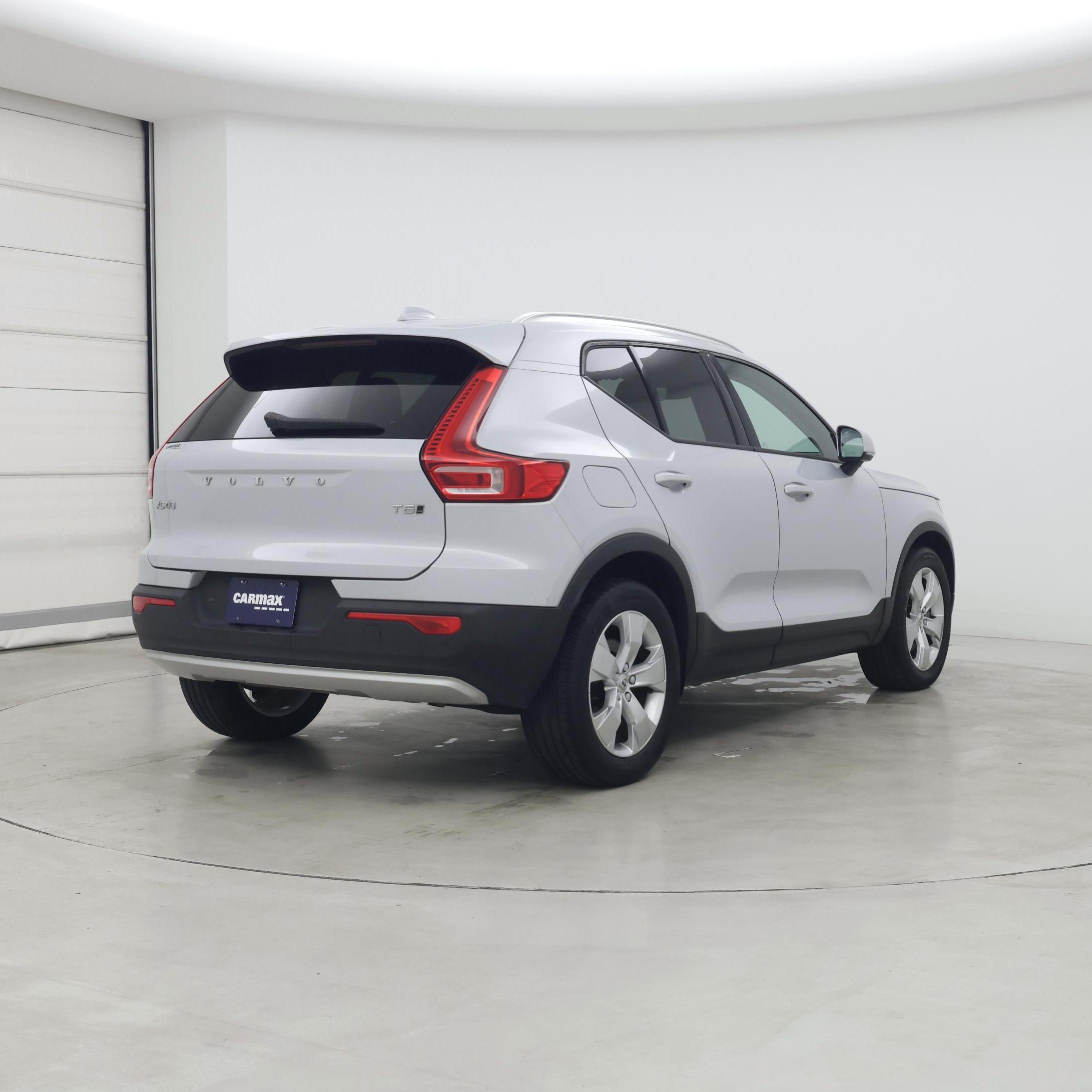 Thumbnail: 2021 Volvo XC40 - 8