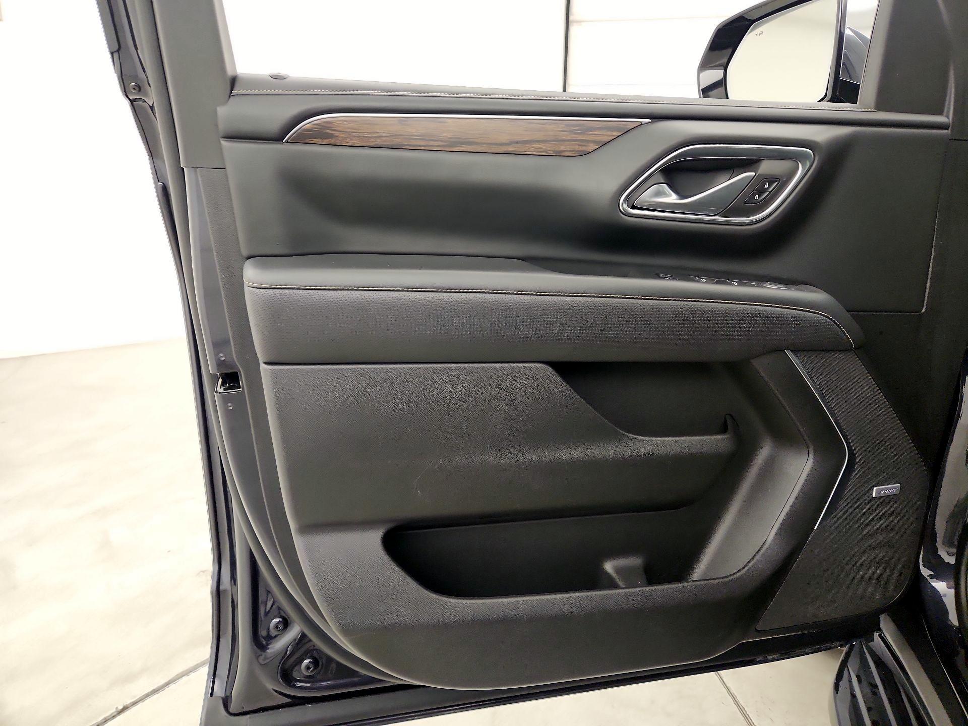 Thumbnail: 2023 Chevrolet Suburban - 12