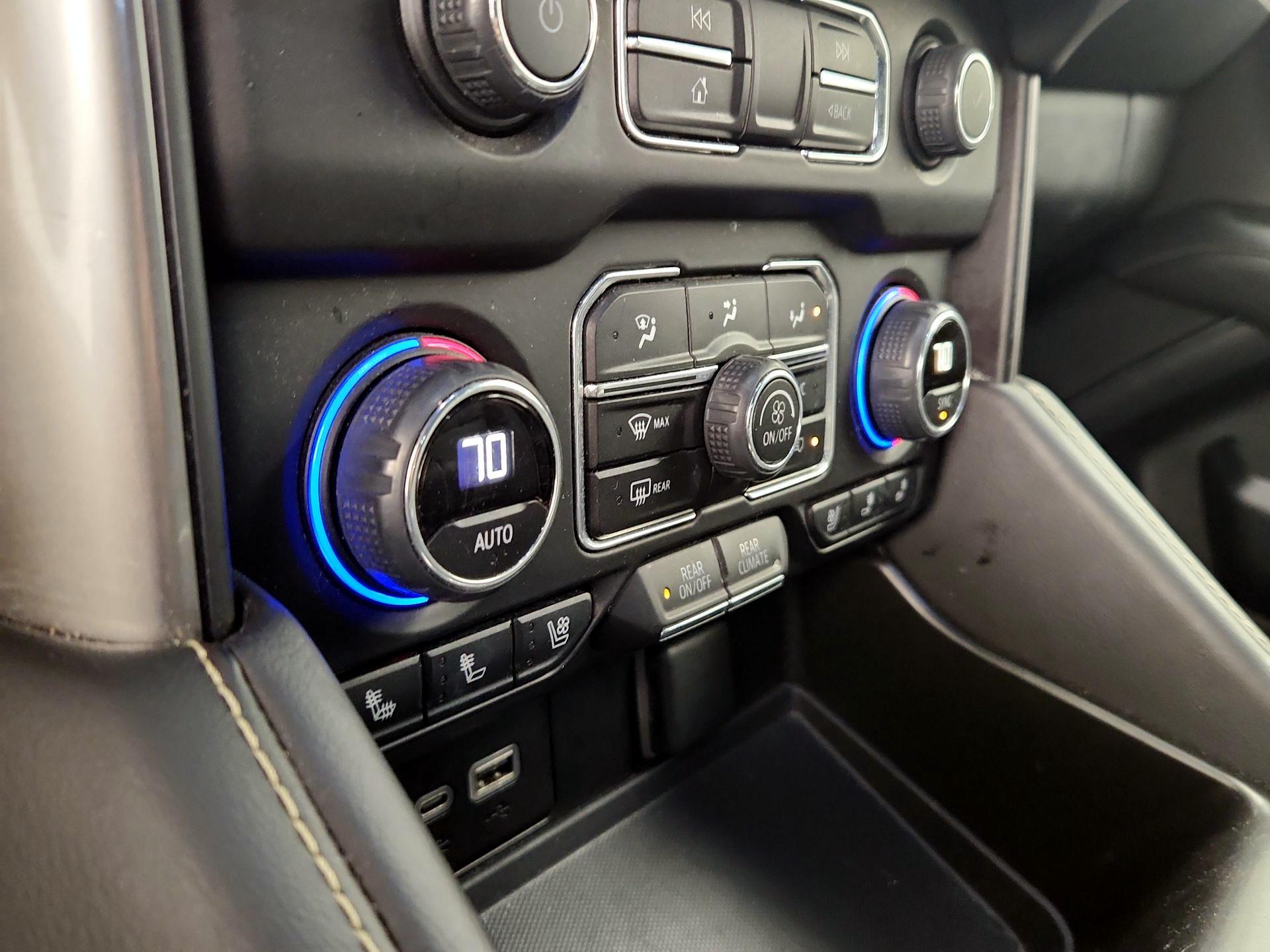 Thumbnail: 2023 Chevrolet Suburban - 16