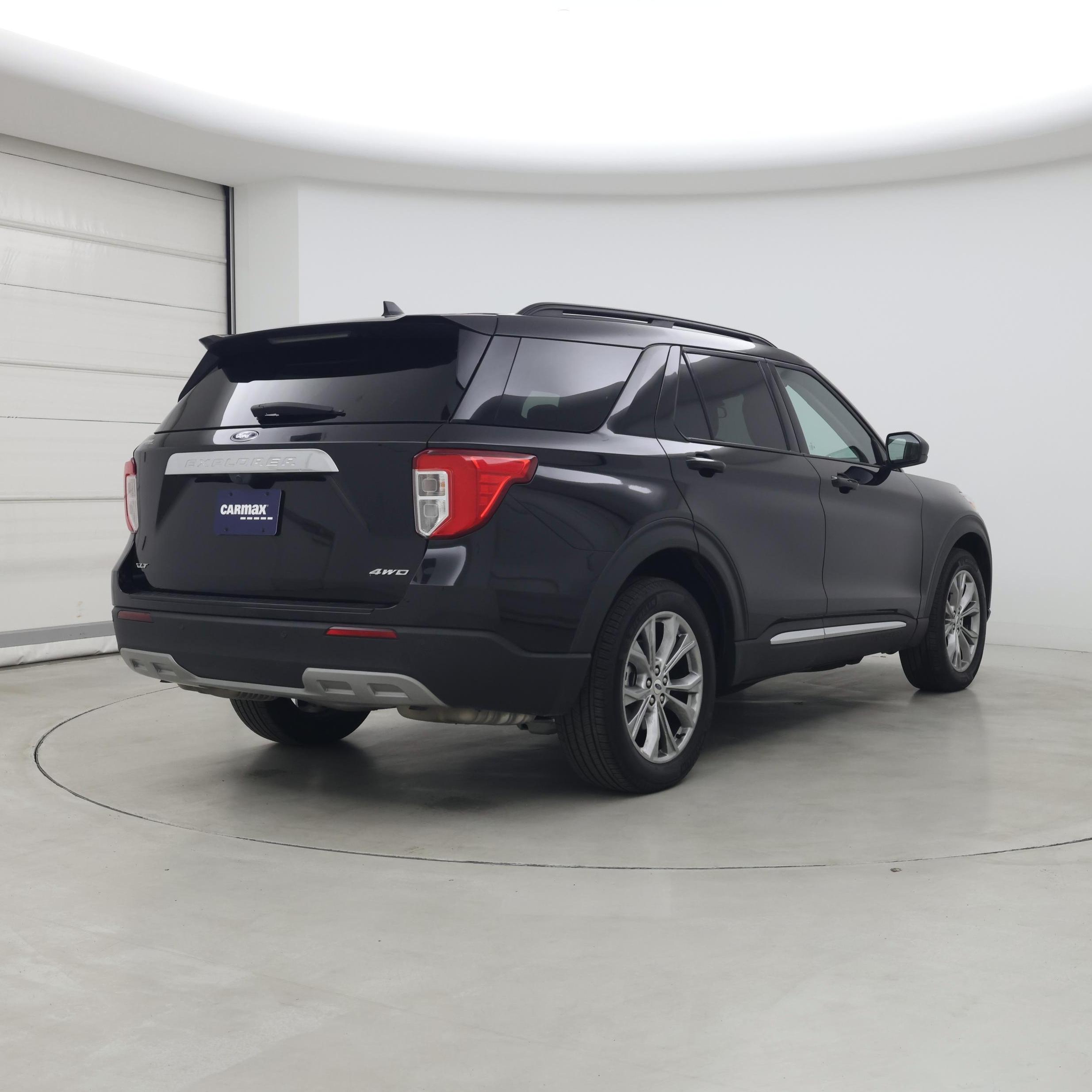 Thumbnail: 2024 Ford Explorer - 8