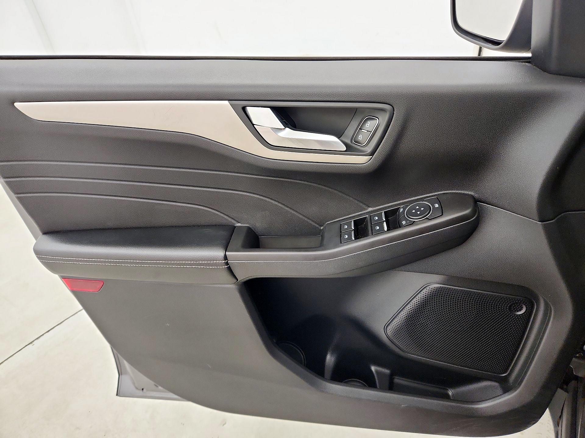 Thumbnail: 2021 Ford Escape - 12