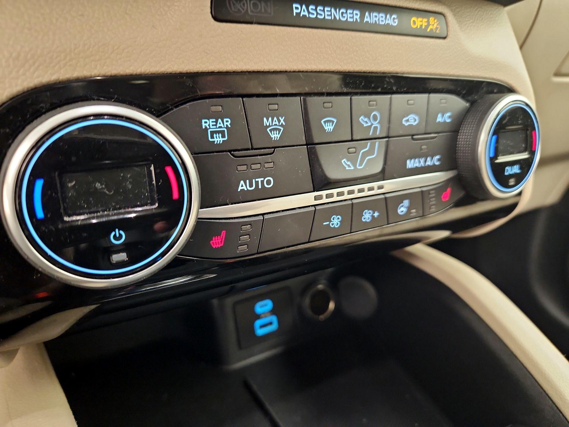 Thumbnail: 2021 Ford Escape - 16