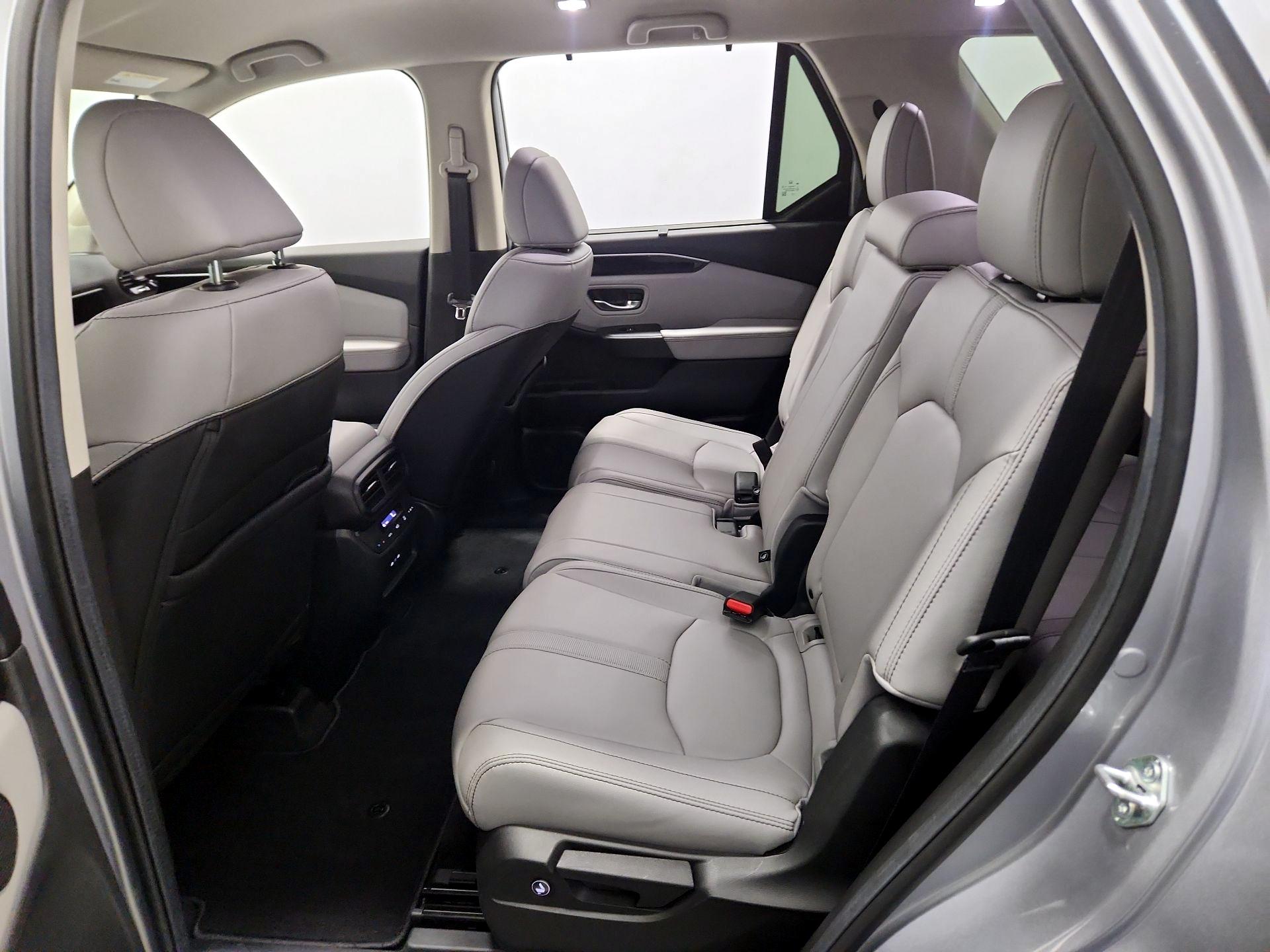 Thumbnail: 2025 Honda Pilot - 19