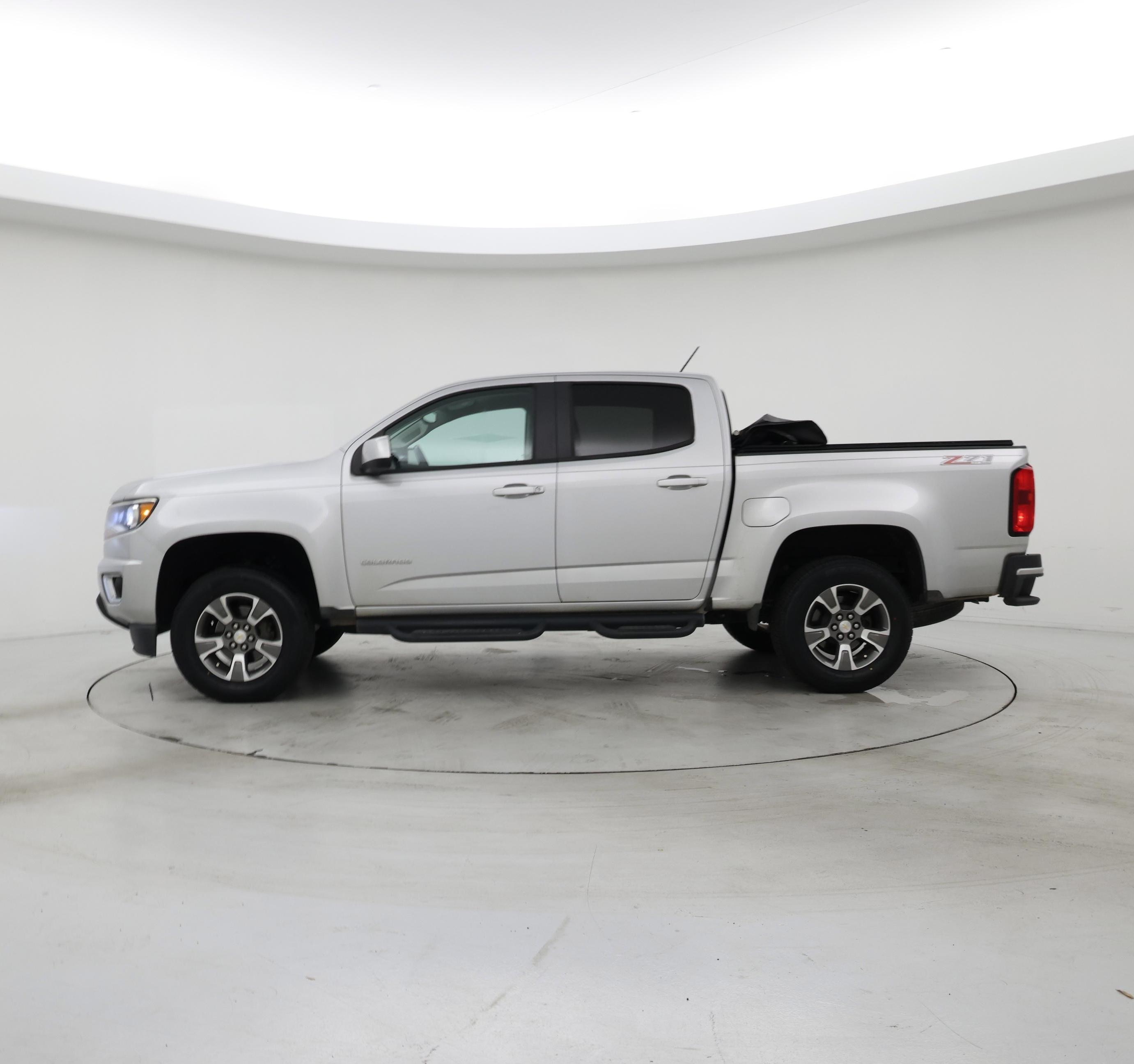 Thumbnail: 2016 Chevrolet Colorado - 3