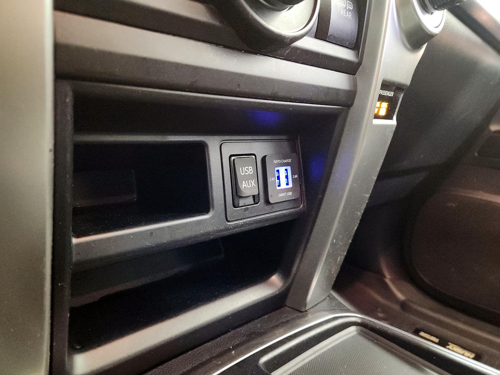 Thumbnail: 2019 Toyota 4Runner - 19