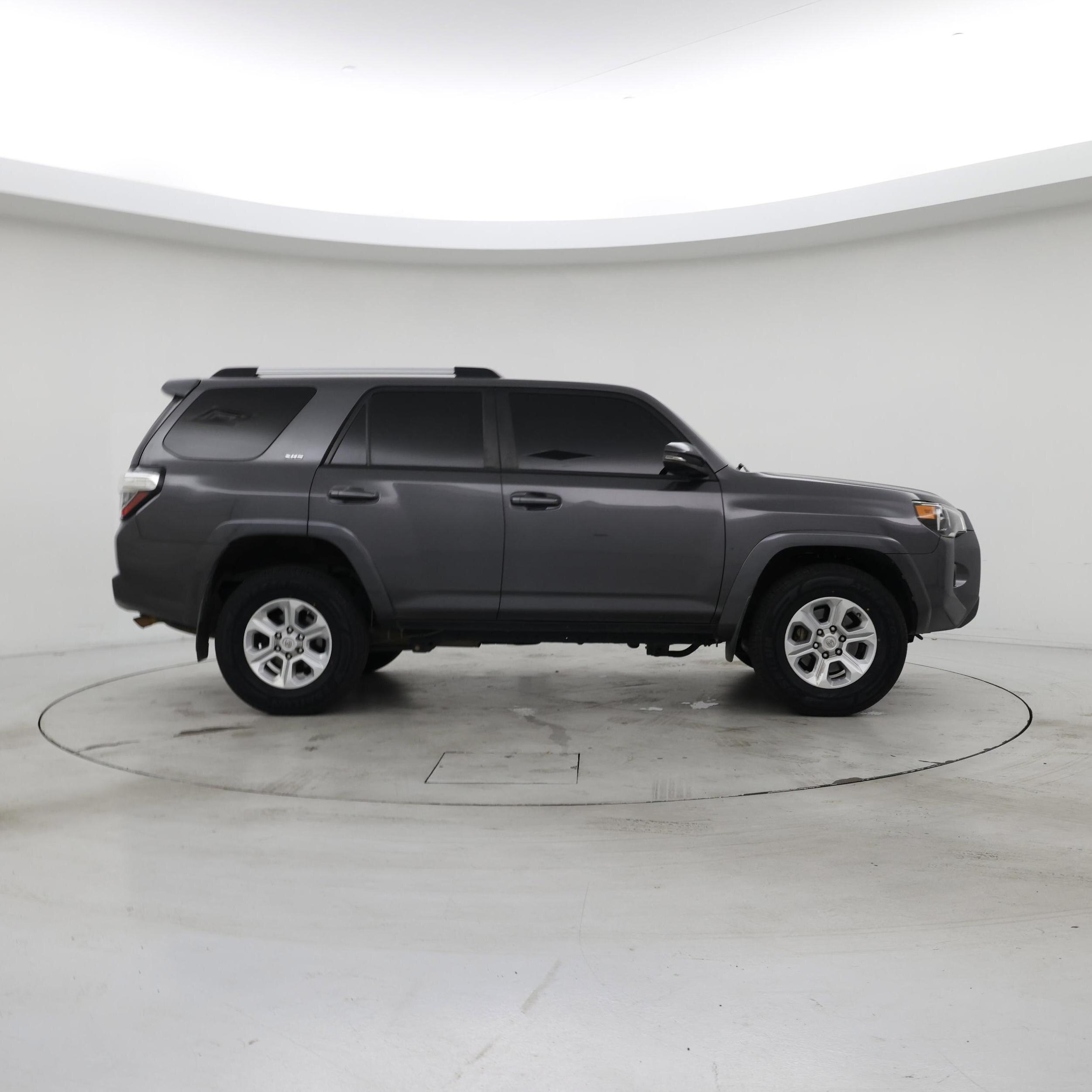 Thumbnail: 2019 Toyota 4Runner - 7