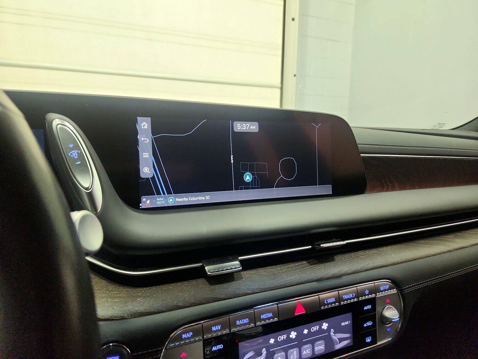 Thumbnail: 2023 Genesis G90 - 14