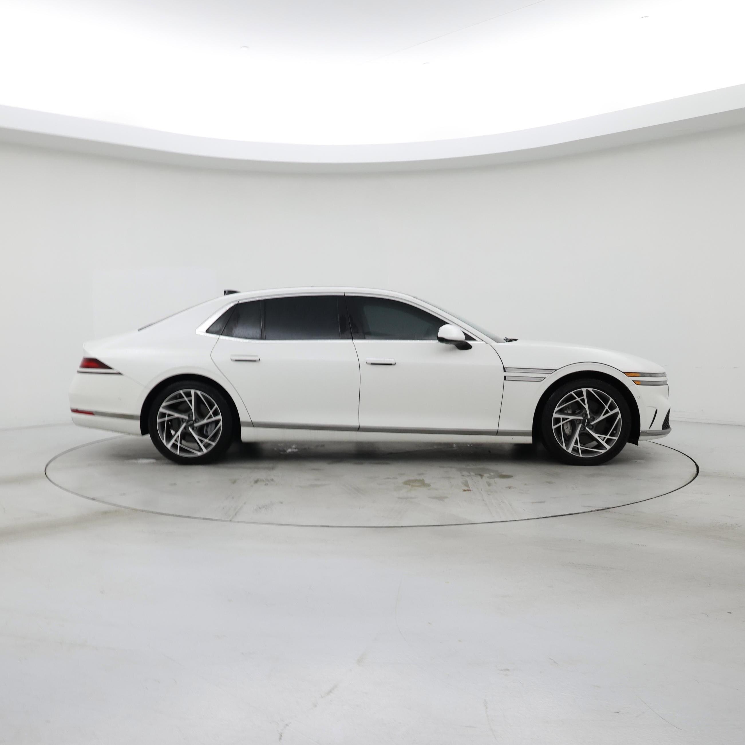 Thumbnail: 2023 Genesis G90 - 7