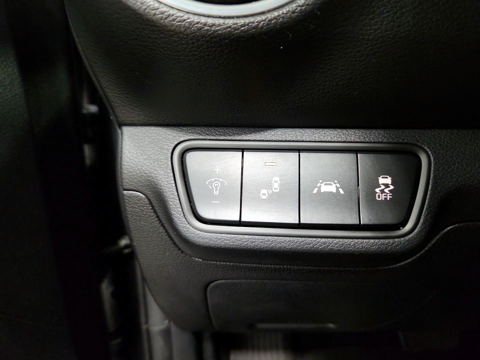 Thumbnail: 2019 Kia Forte - 13