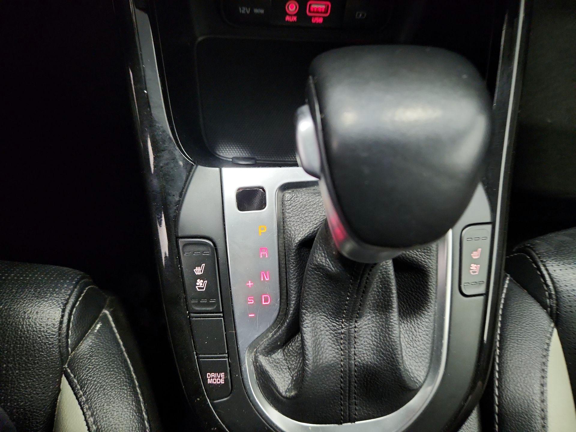 Thumbnail: 2019 Kia Forte - 17