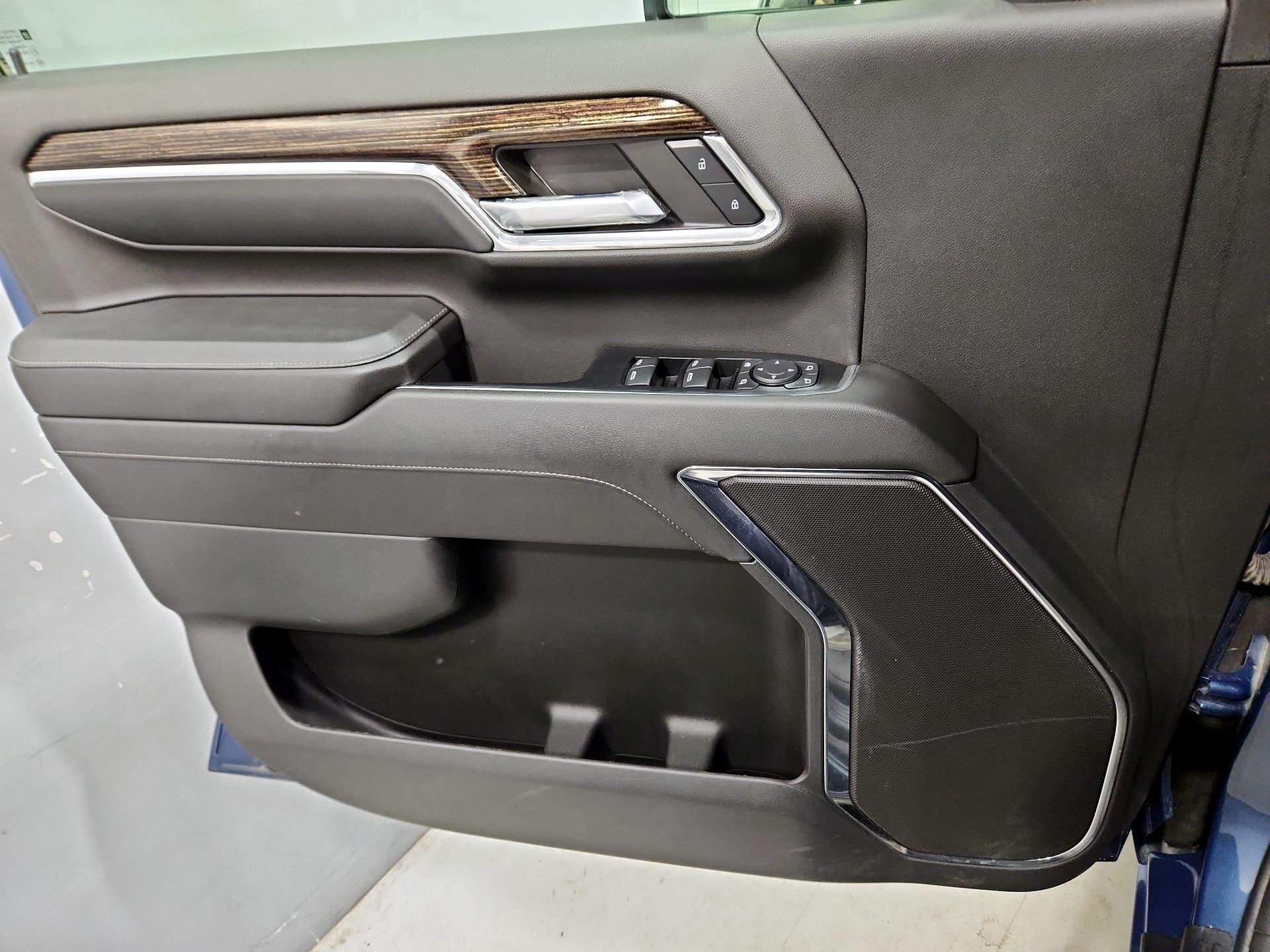 Thumbnail: 2024 GMC Sierra 2500 - 12