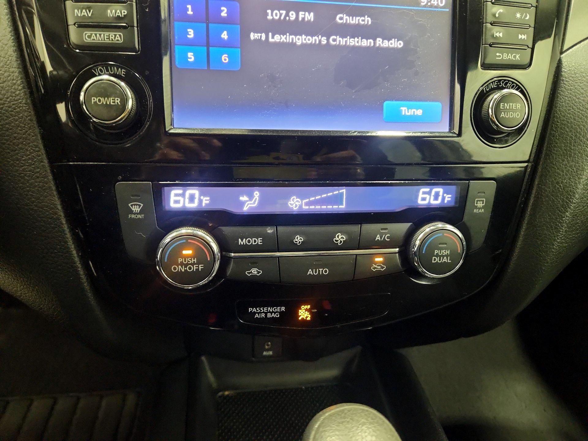 Thumbnail: 2016 Nissan Rogue - 16