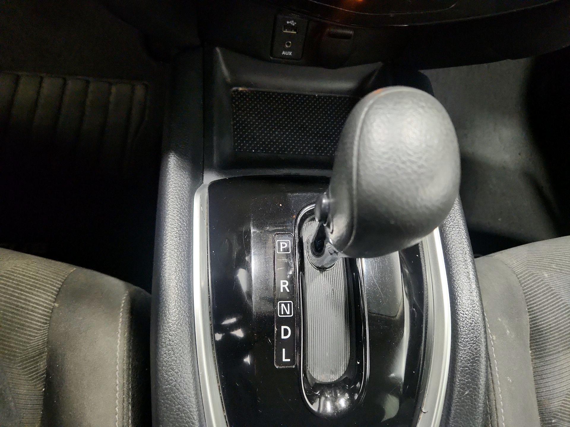 Thumbnail: 2016 Nissan Rogue - 17