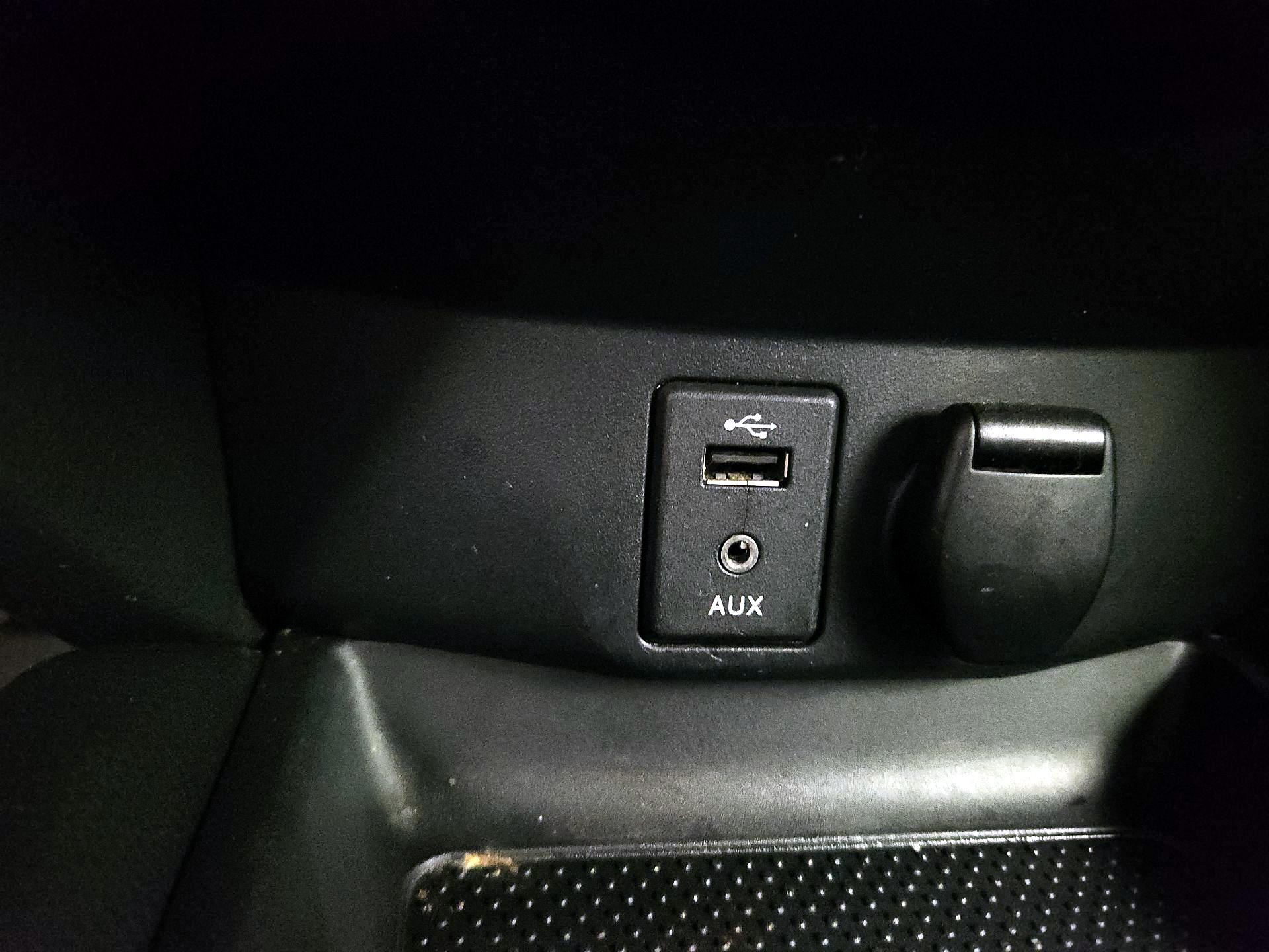 Thumbnail: 2016 Nissan Rogue - 18