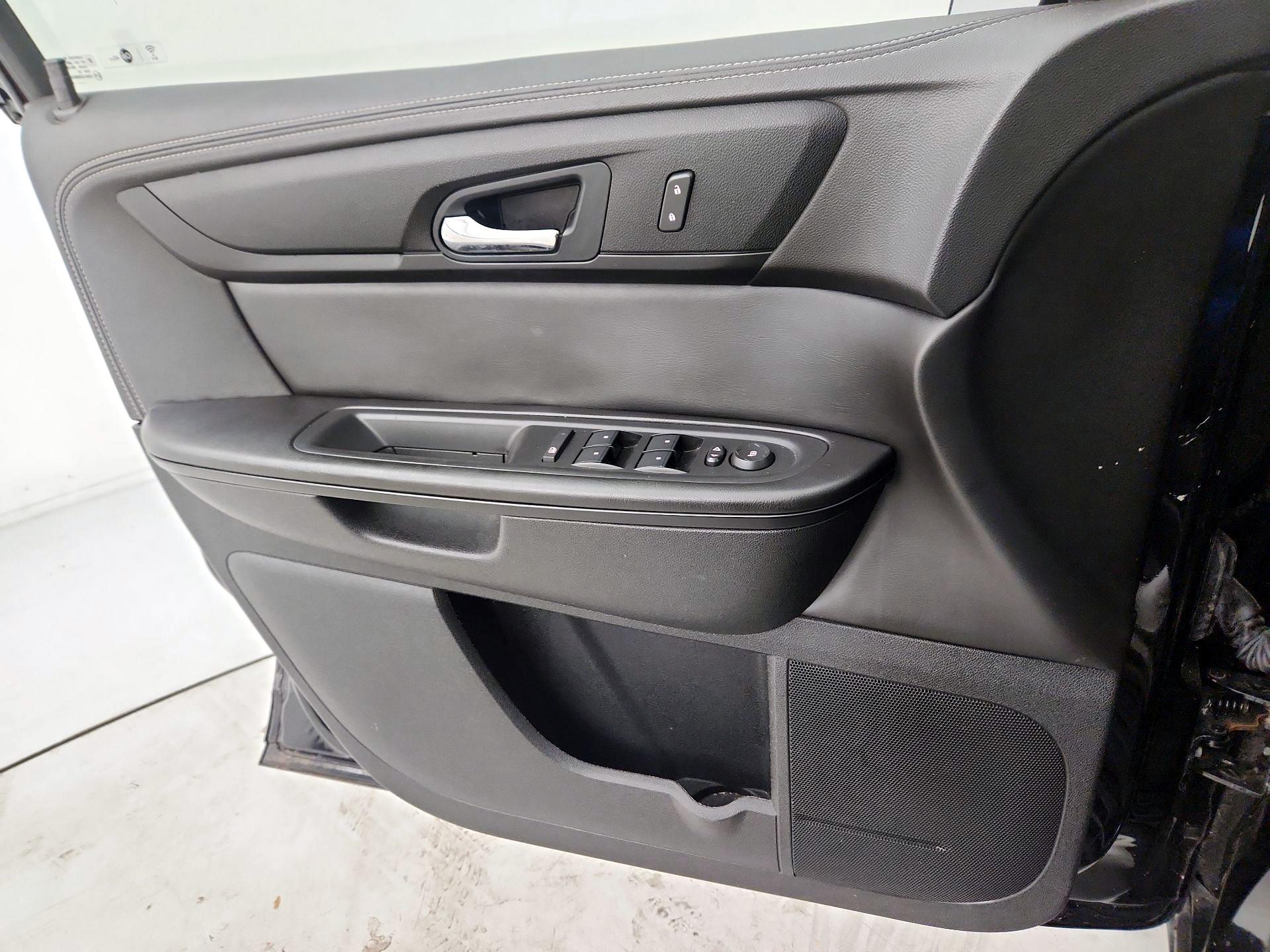 Thumbnail: 2016 GMC Acadia - 12