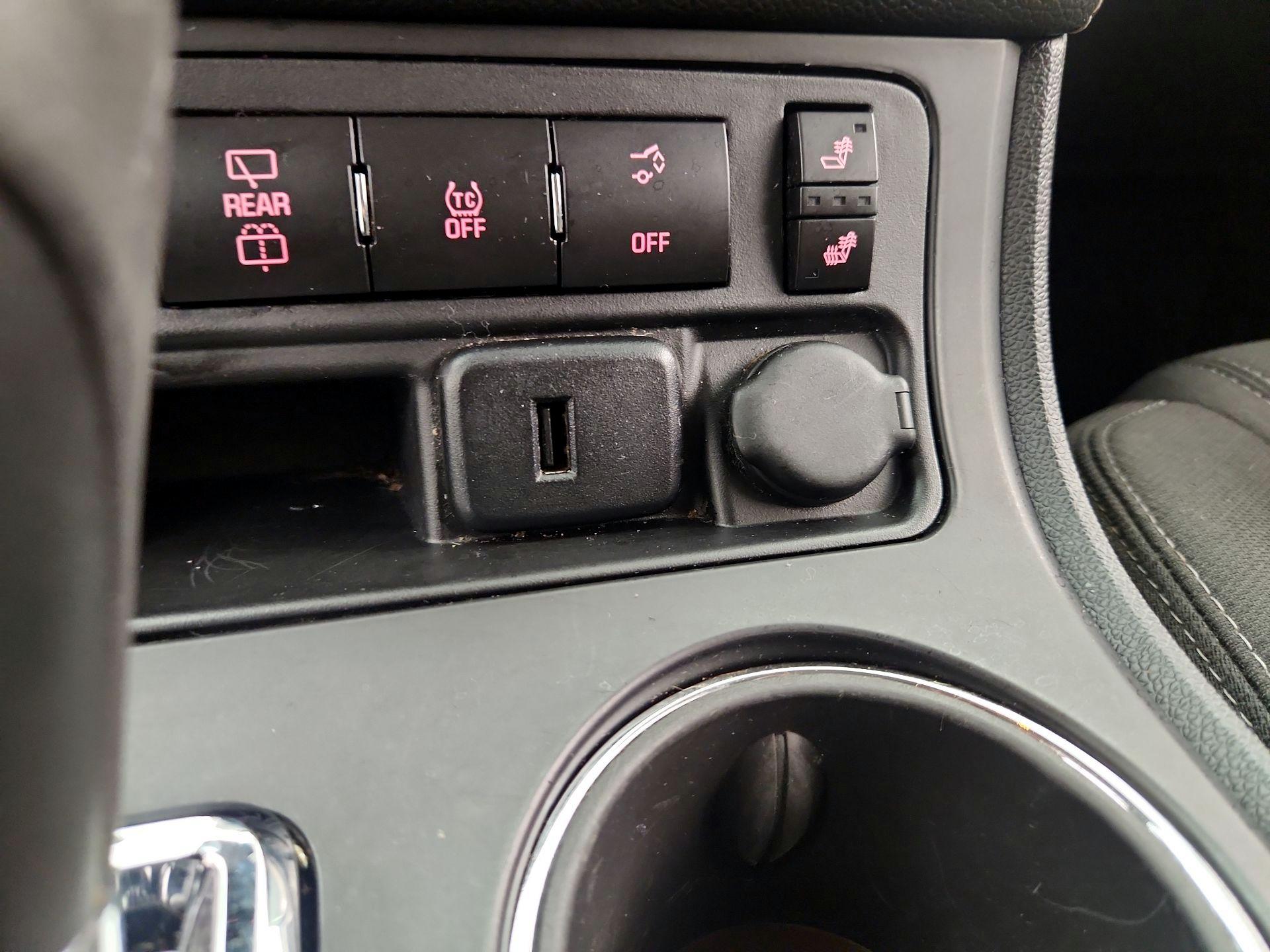 Thumbnail: 2016 GMC Acadia - 18