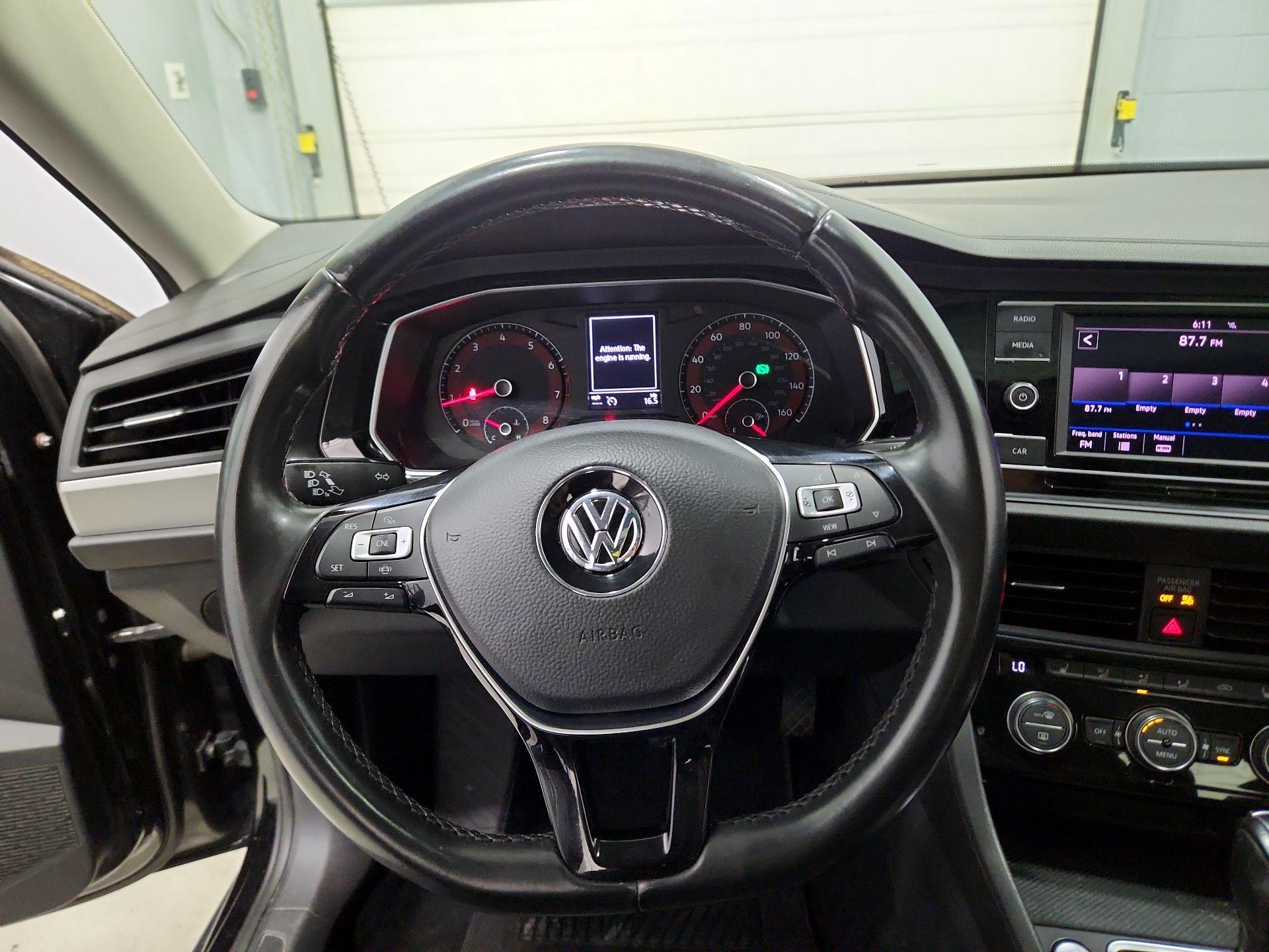 Thumbnail: 2019 Volkswagen Jetta - 10