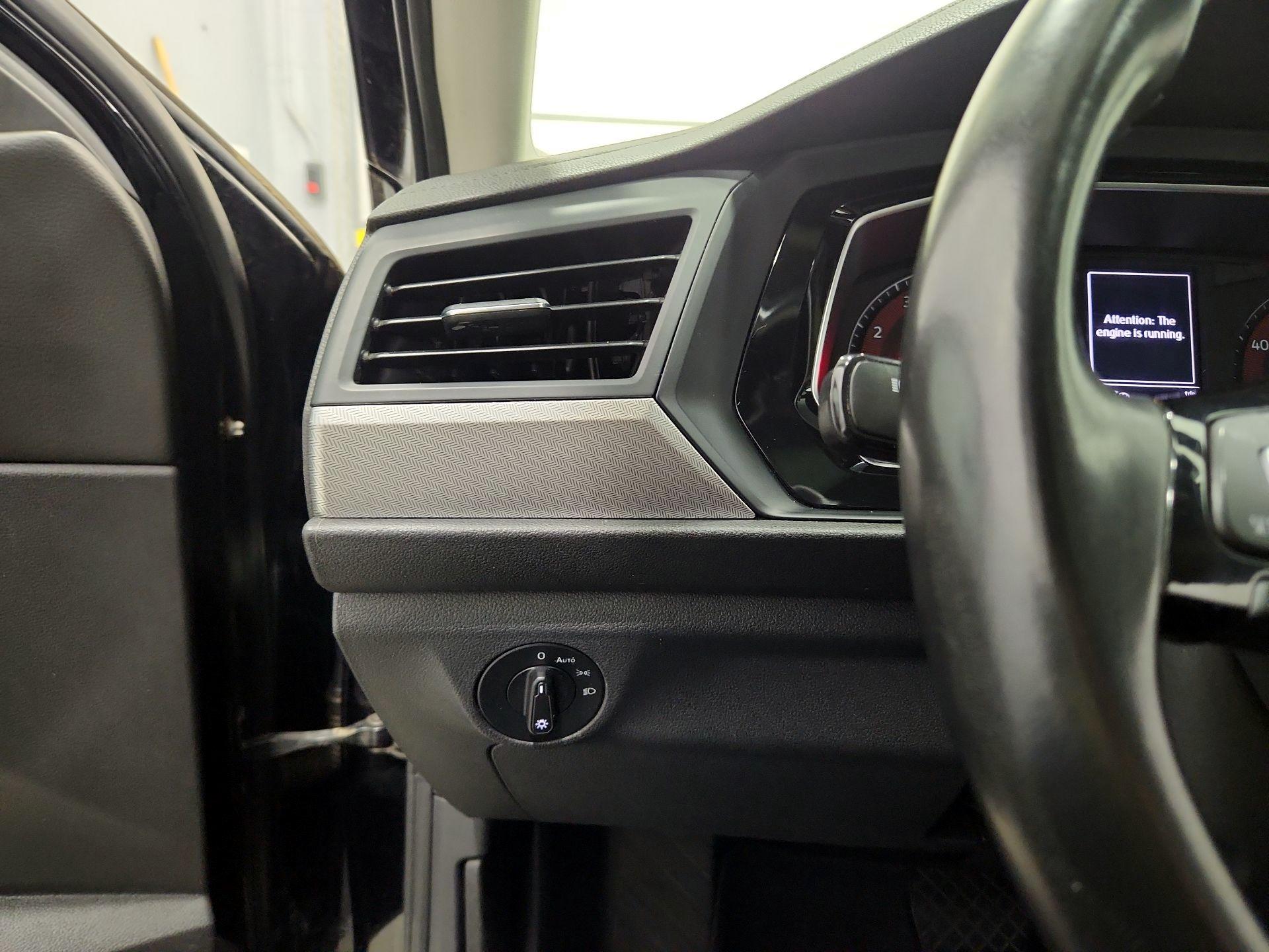 Thumbnail: 2019 Volkswagen Jetta - 13