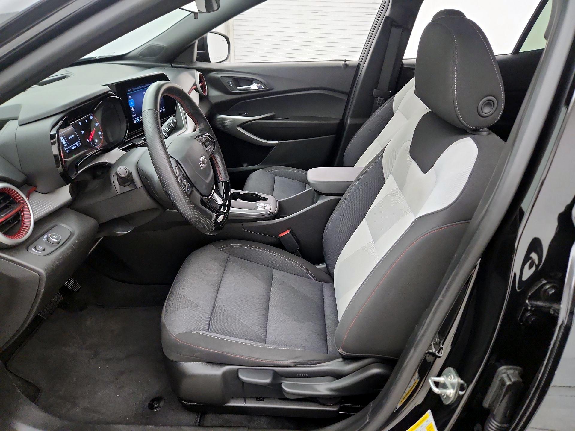 Thumbnail: 2024 Chevrolet Trax - 11