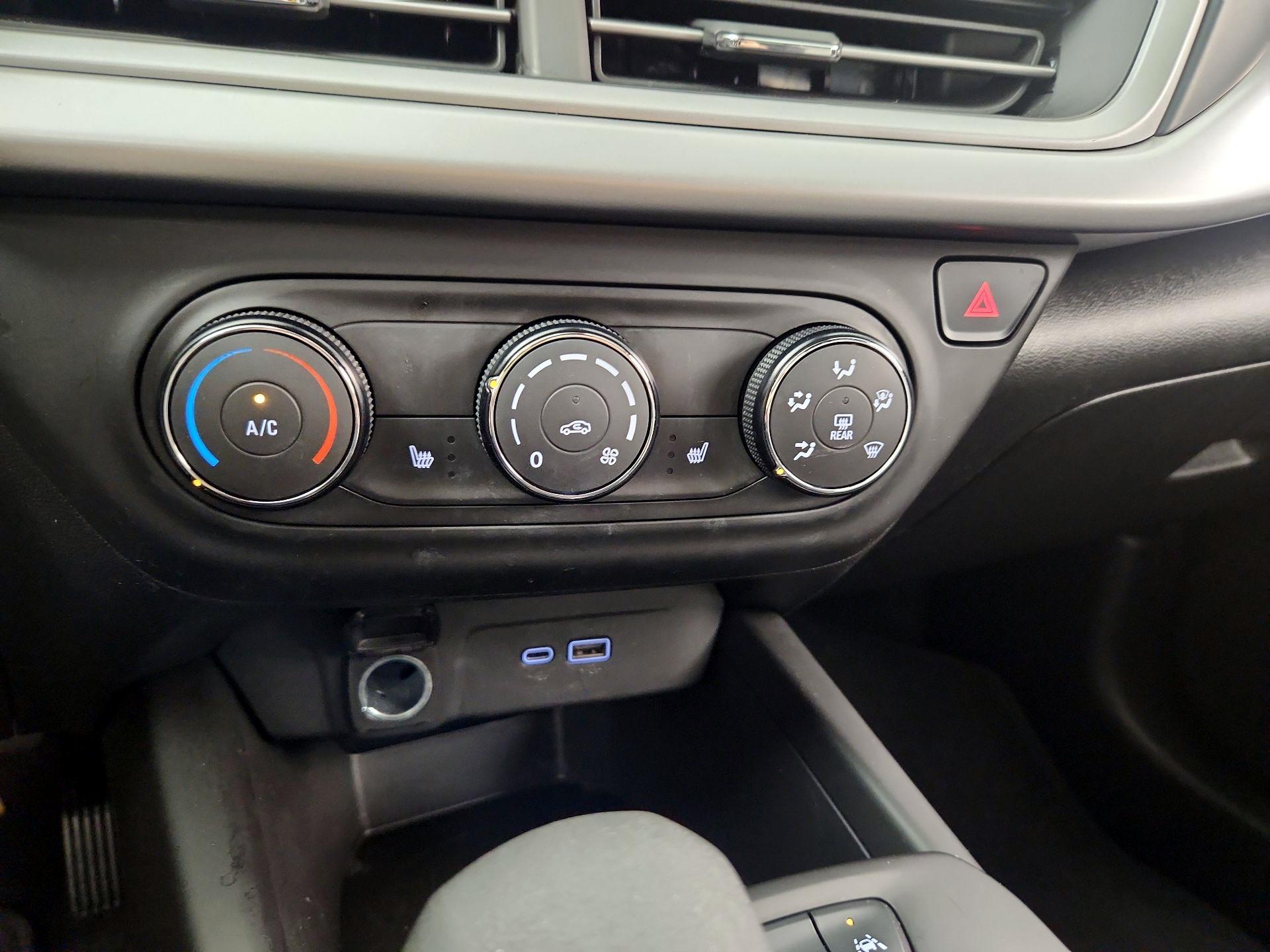 Thumbnail: 2024 Chevrolet Trax - 16