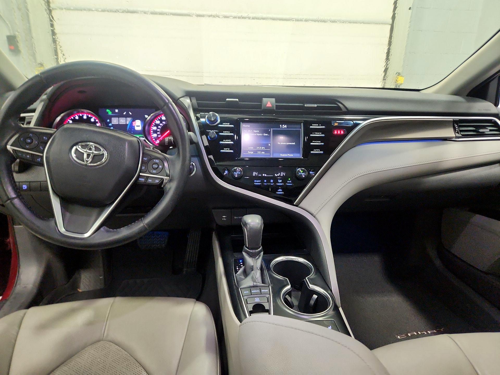 Thumbnail: 2018 Toyota Camry - 9