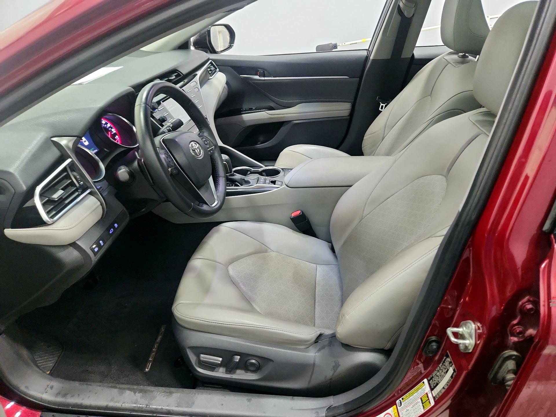 Thumbnail: 2018 Toyota Camry - 11