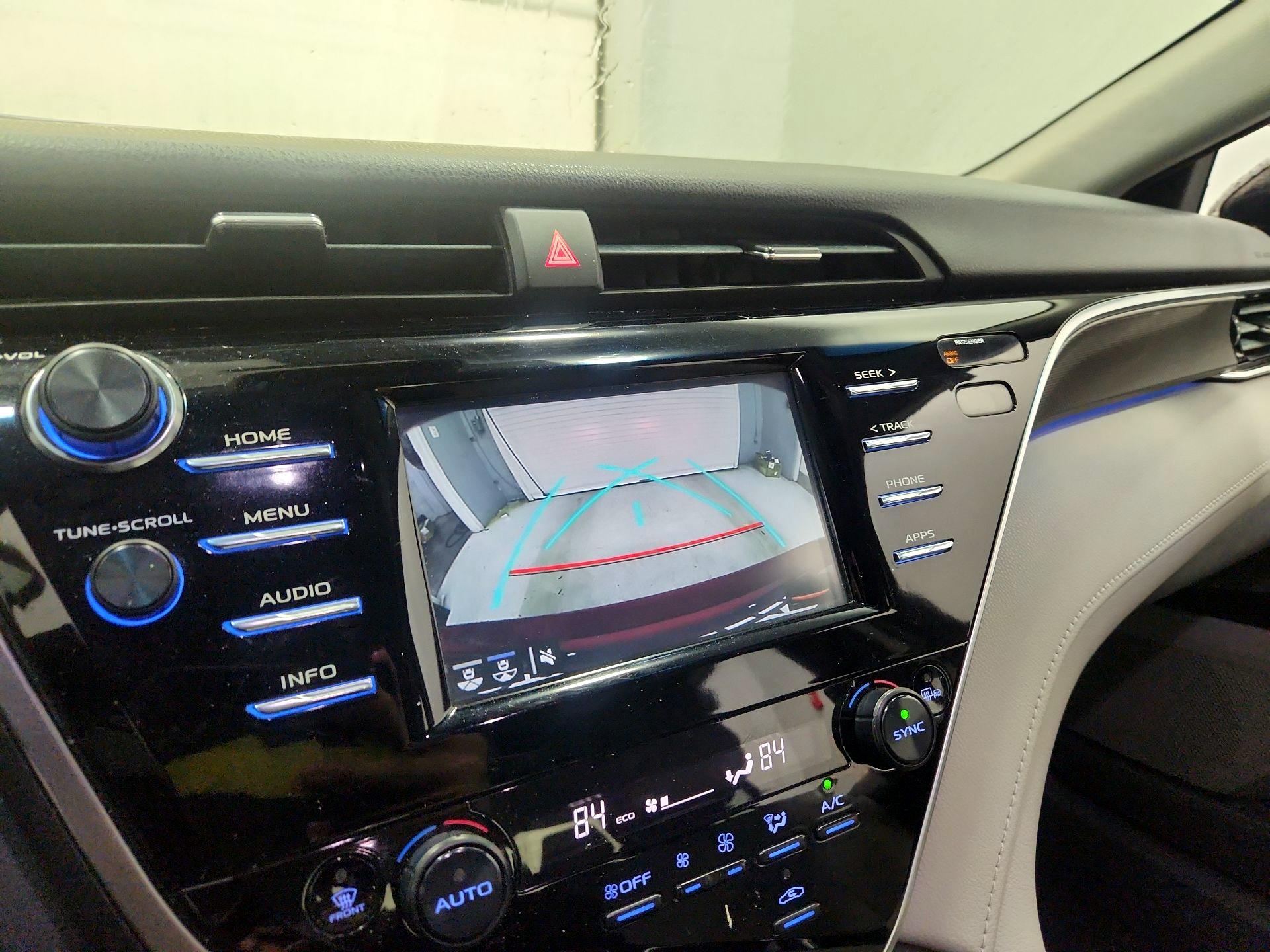 Thumbnail: 2018 Toyota Camry - 14