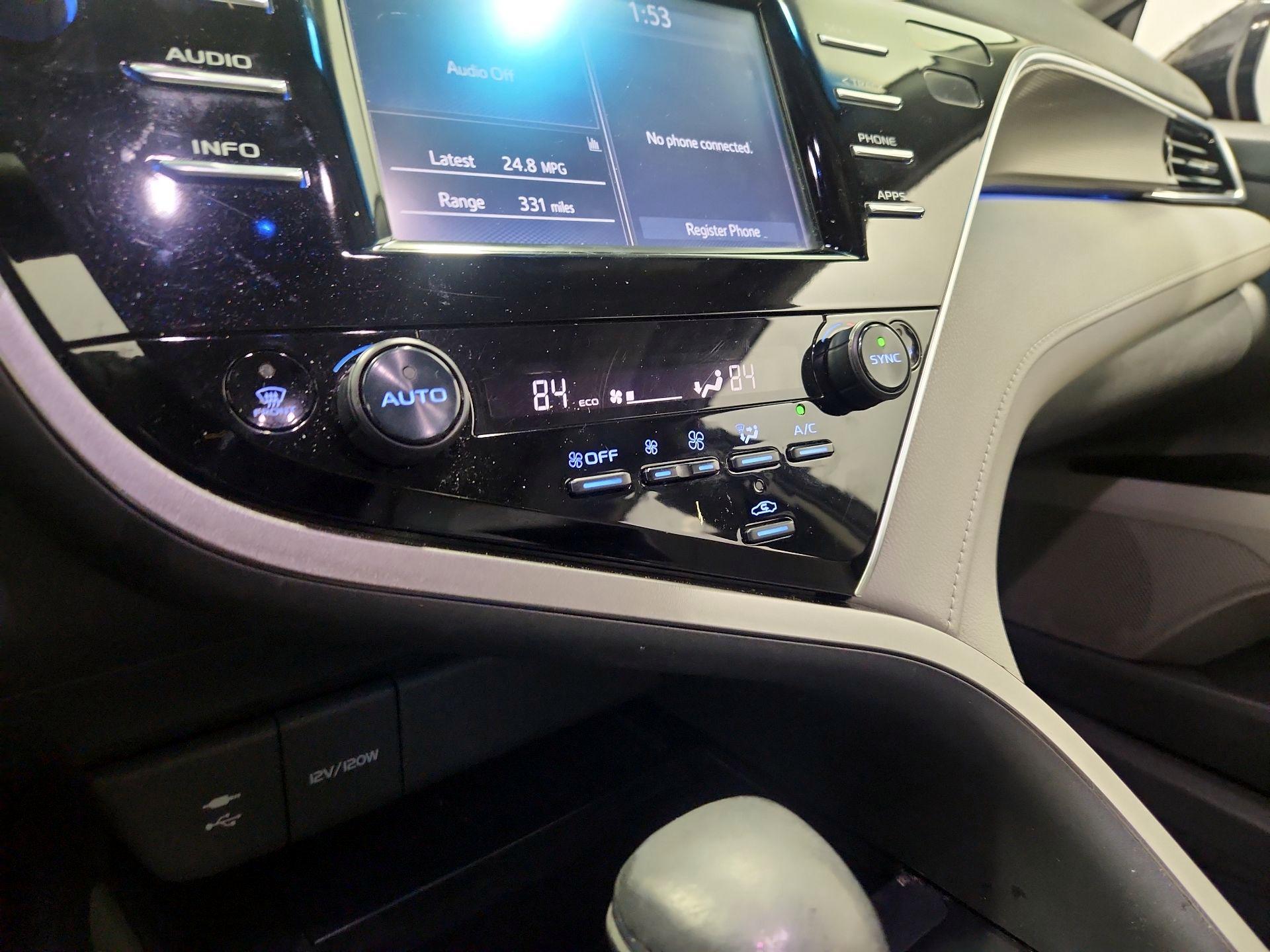 Thumbnail: 2018 Toyota Camry - 16