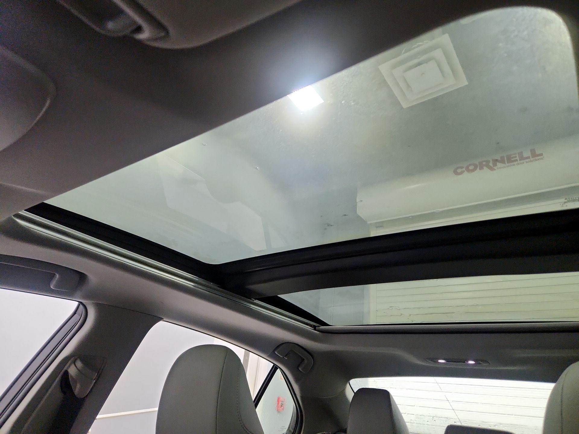 Thumbnail: 2018 Toyota Camry - 19