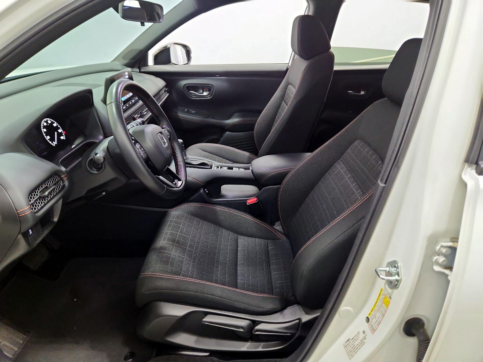 Thumbnail: 2025 Honda HR-V - 11