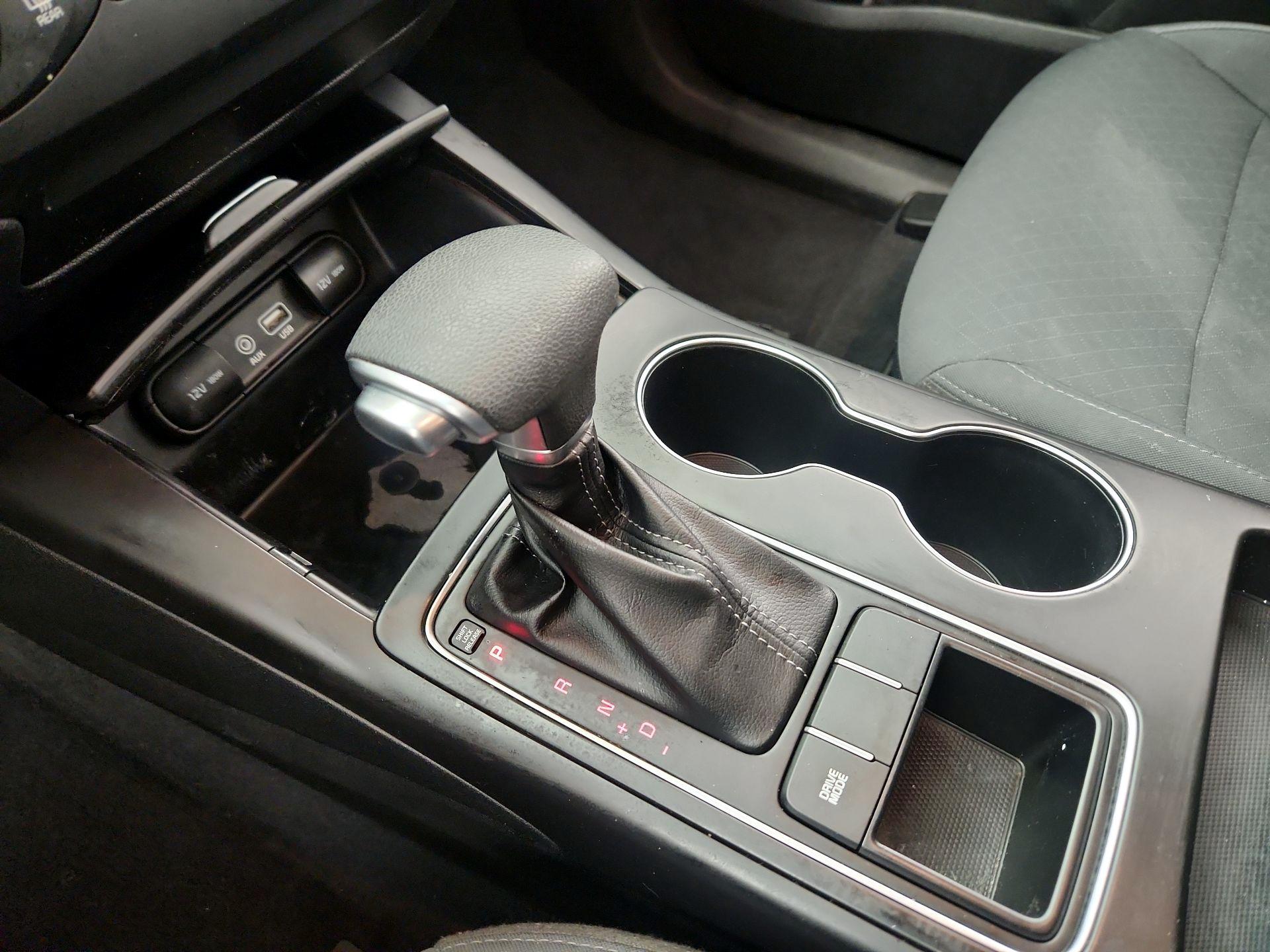 Thumbnail: 2019 Kia Sorento - 17