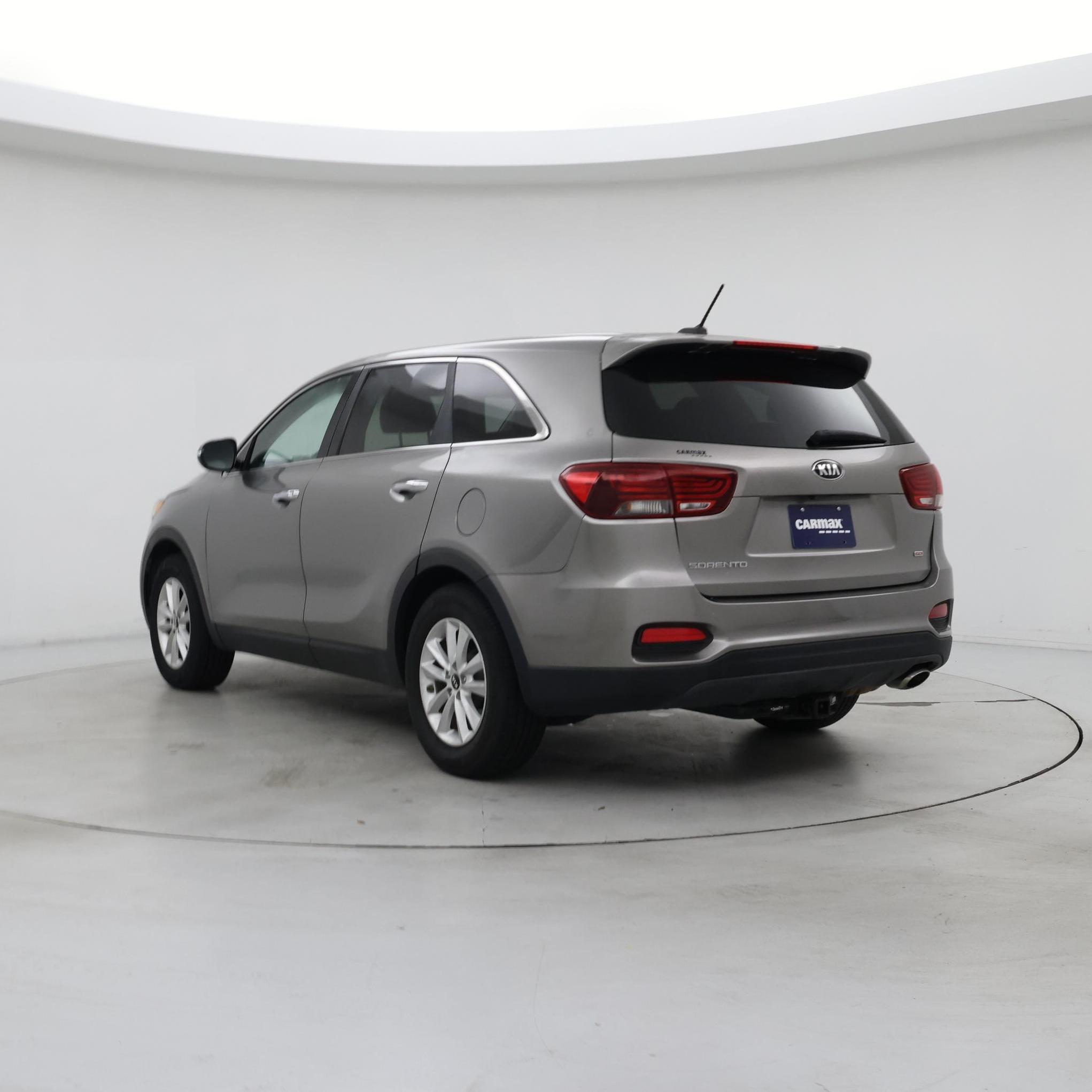 Thumbnail: 2019 Kia Sorento - 2