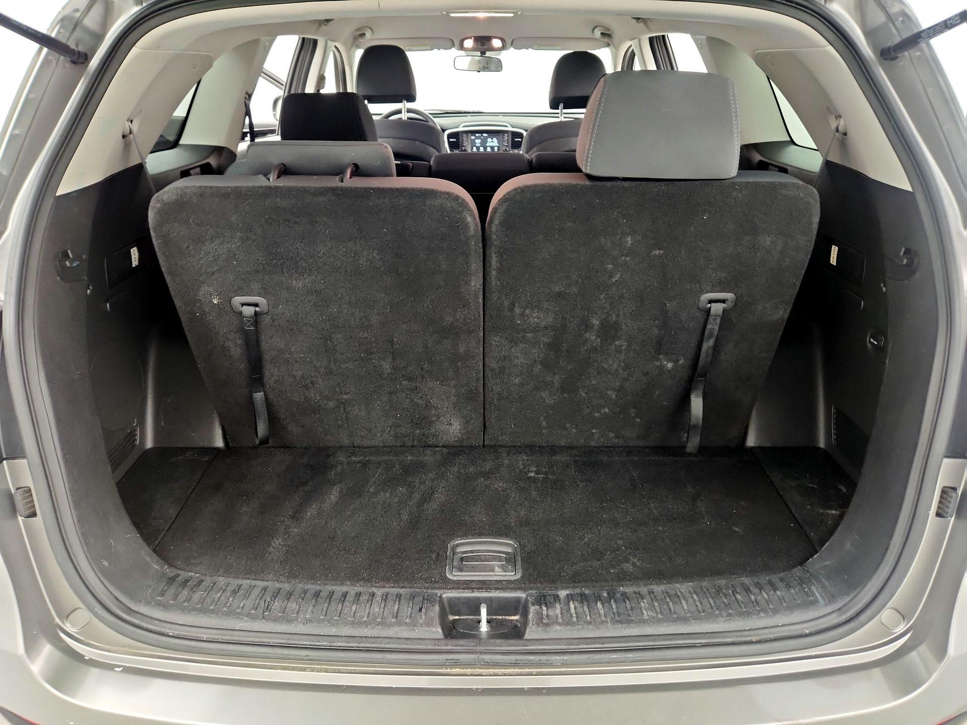 Thumbnail: 2019 Kia Sorento - 20