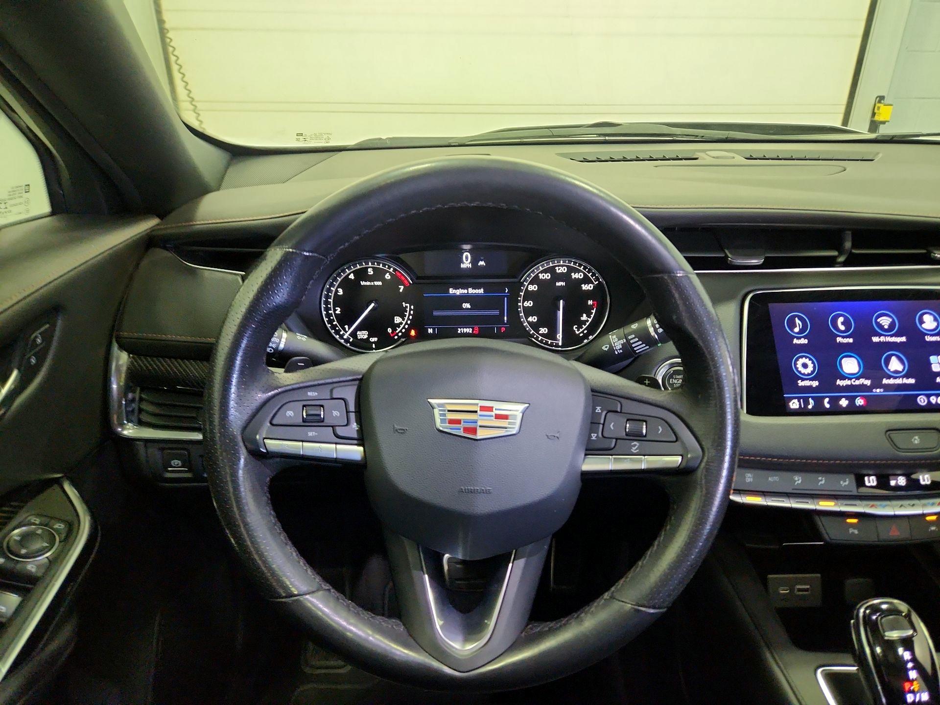 Thumbnail: 2020 Cadillac XT4 - 10