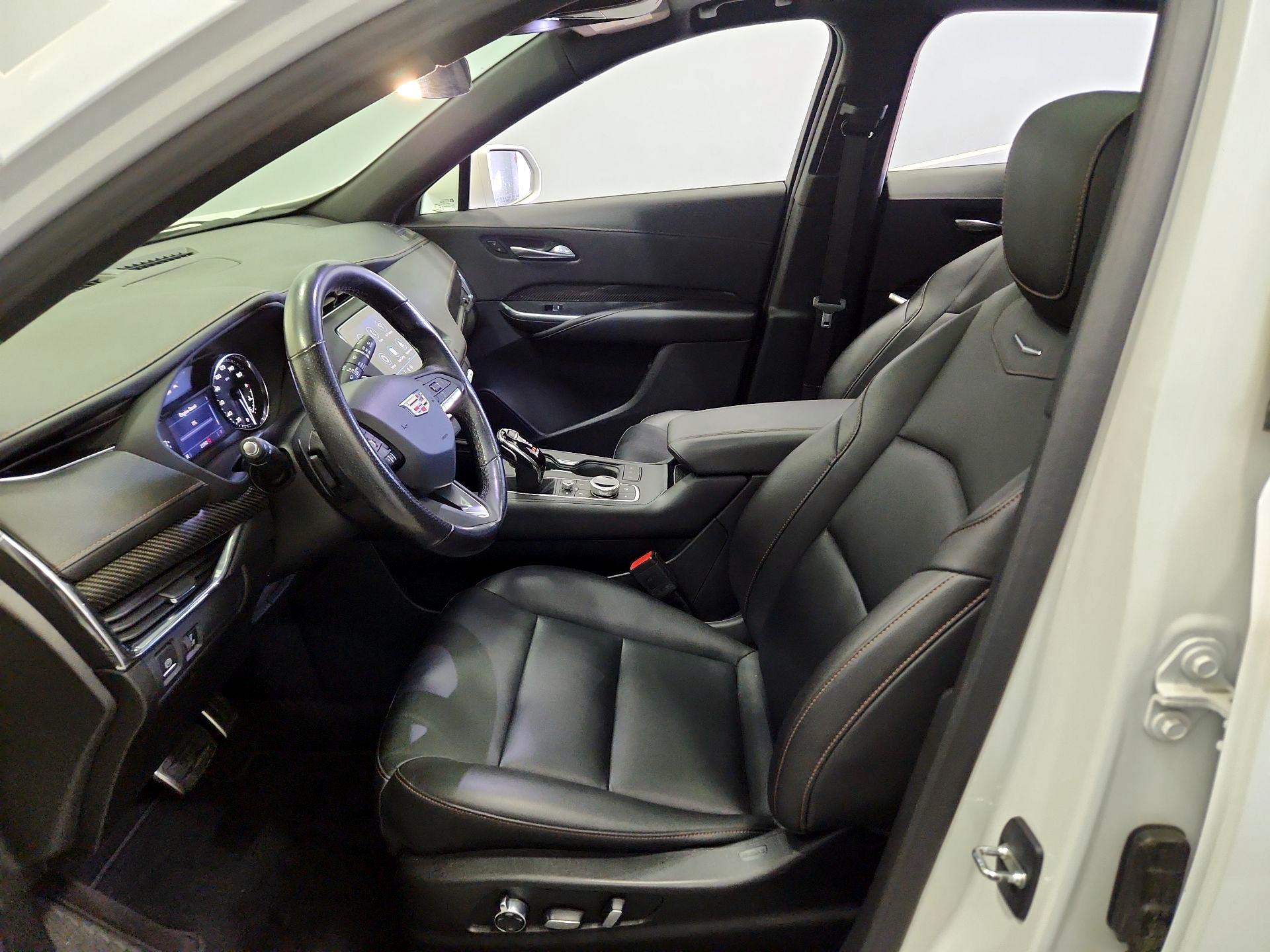 Thumbnail: 2020 Cadillac XT4 - 11