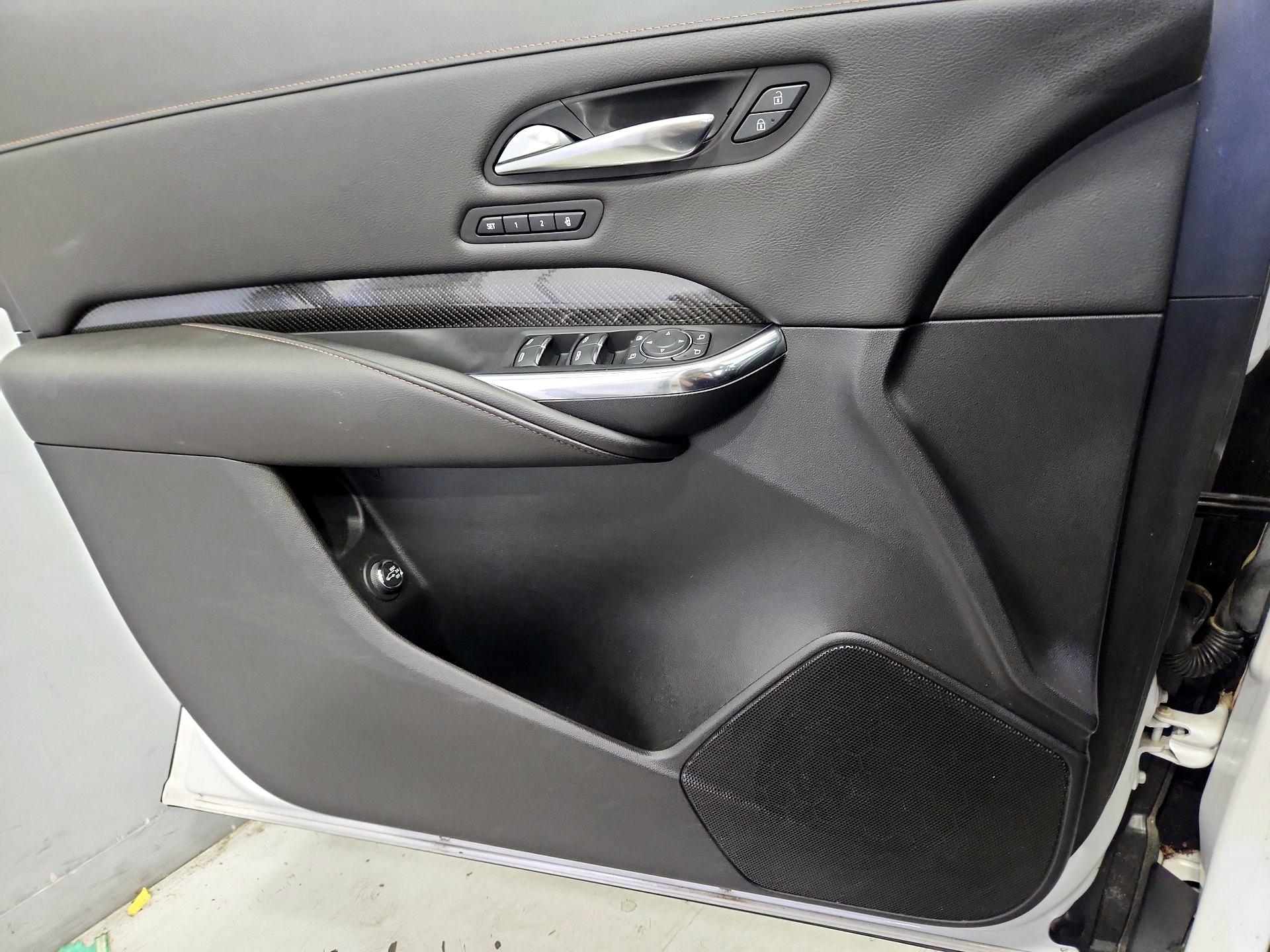 Thumbnail: 2020 Cadillac XT4 - 12