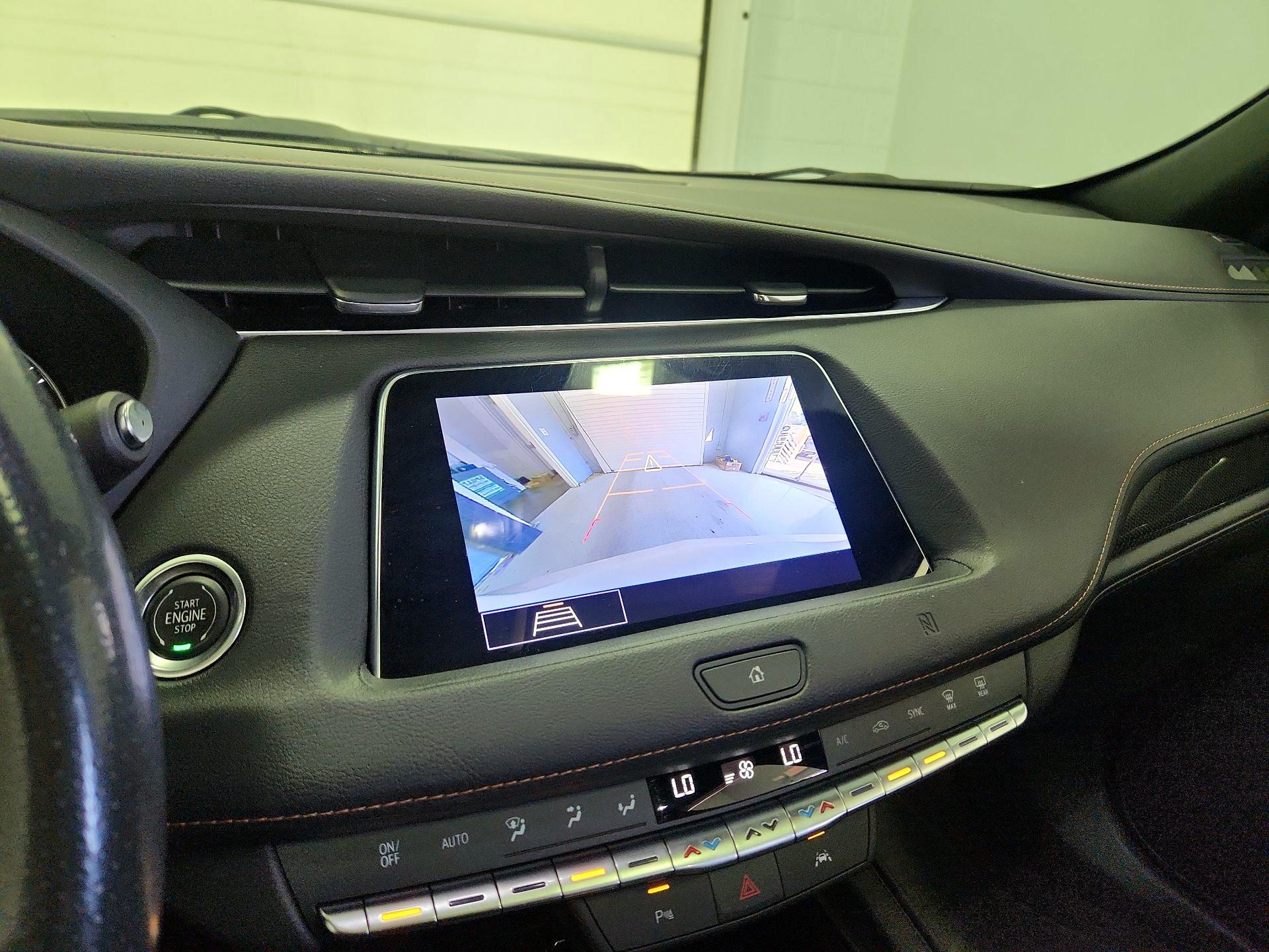 Thumbnail: 2020 Cadillac XT4 - 14