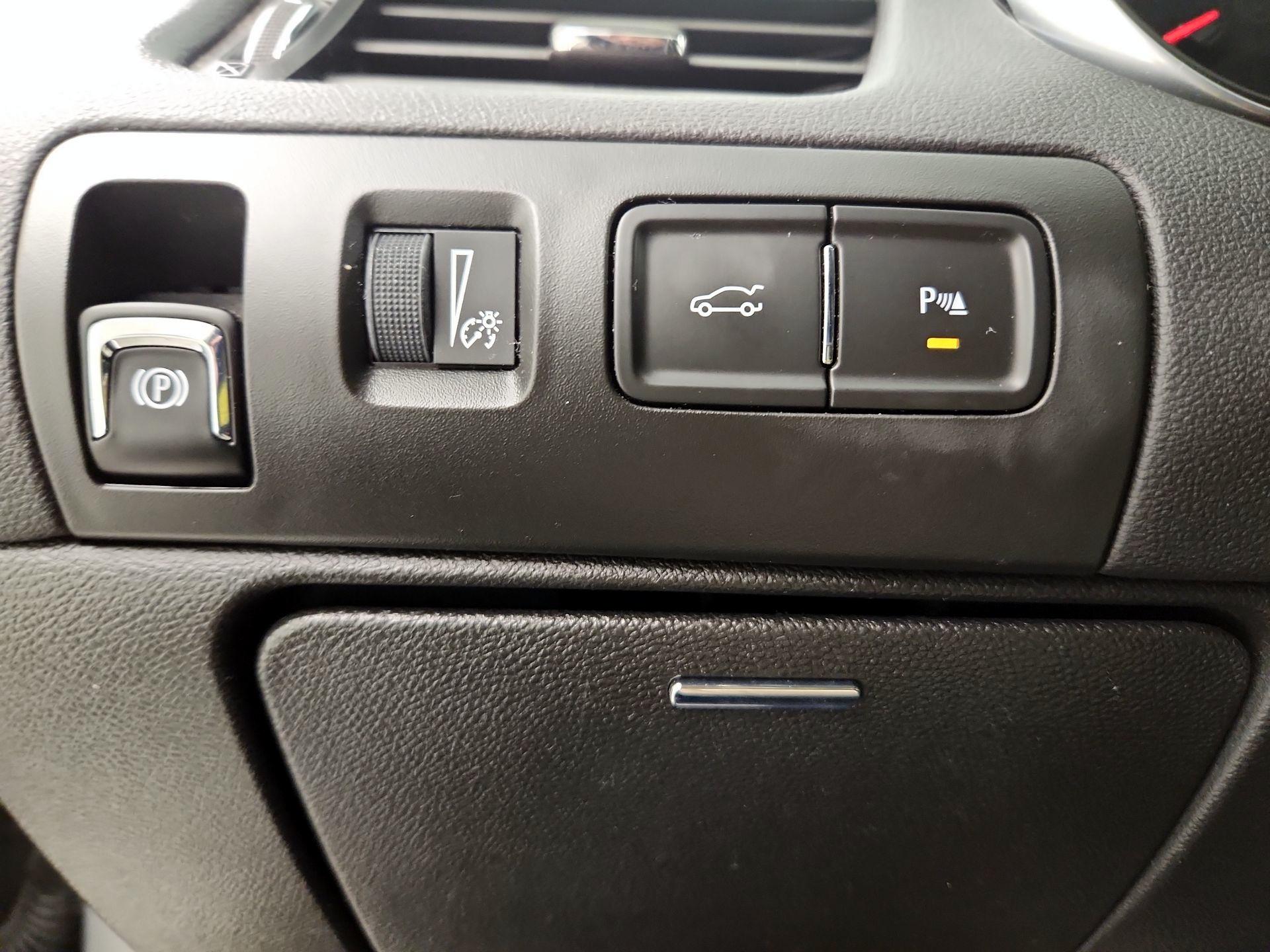 Thumbnail: 2019 Chevrolet Impala - 11