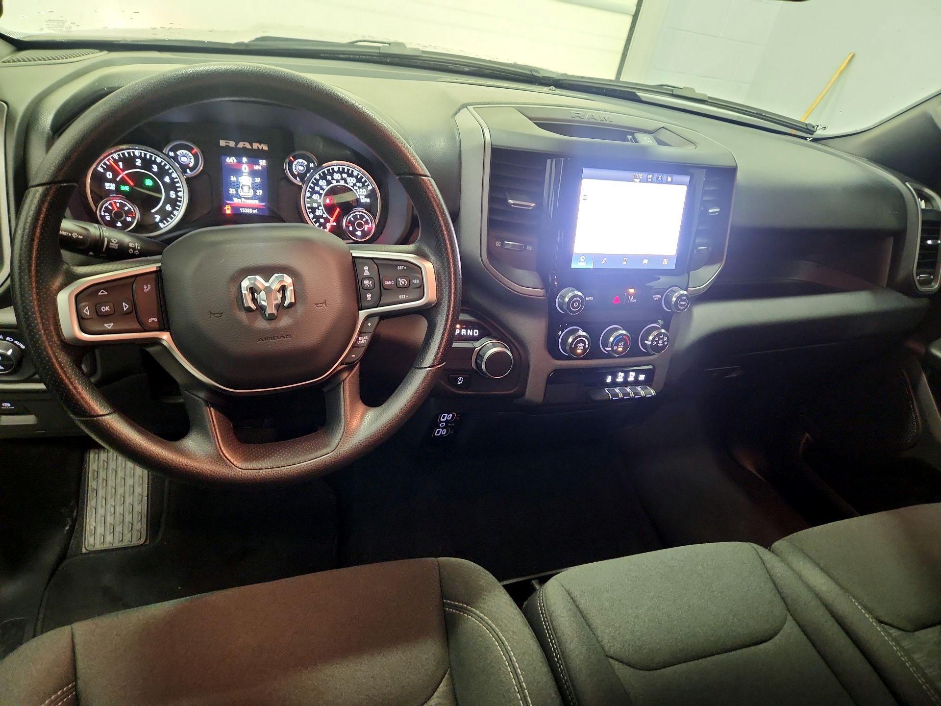 Thumbnail: 2025 RAM 1500 - 9